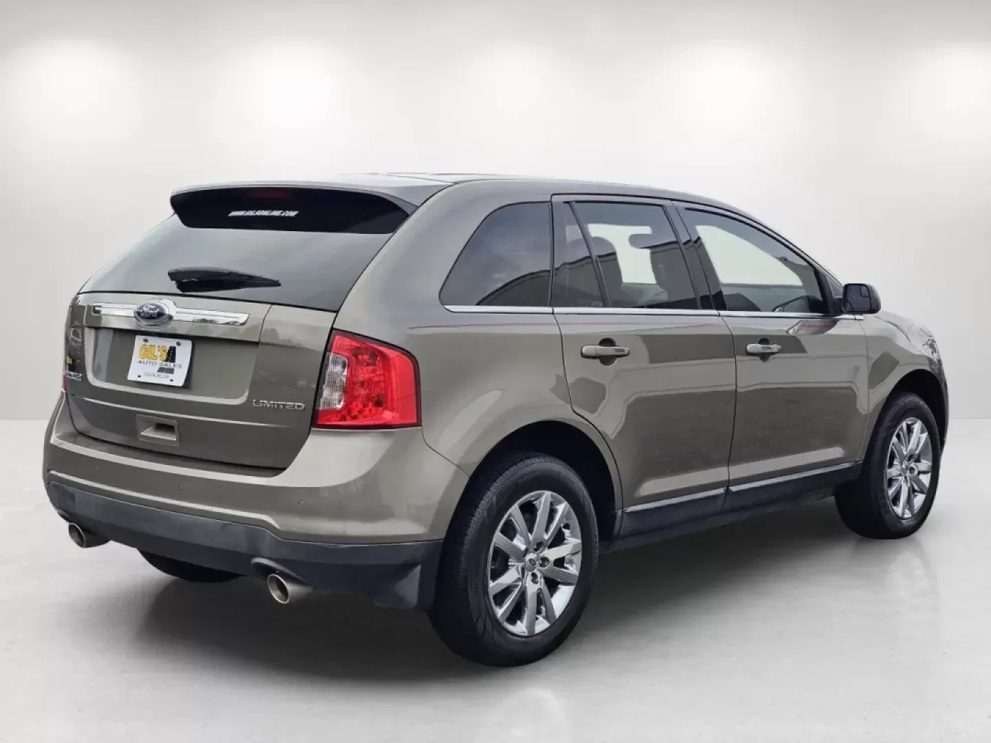 2013 Ford Edge Limited (2FMDK3KC3DB) with an Other engine, located at 1430 Gateway Drive, Opelika, AL, 36801, (334) 239-0944, 32.637871, -85.409790 - Are you ready to elevate your daily drives or embark on new adventures? The 2013 Ford Edge Limited is the perfect SUV for those who crave versatility and comfort, whether you're transporting the family, commuting to work, or planning a weekend getaway. At Gils Auto, located at 3959 U.S. 80 W in Phen - Photo#4