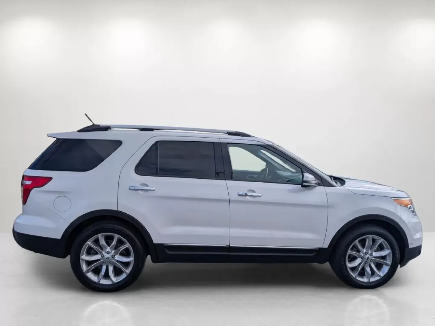 2013 Ford Explorer Limited (1FM5K7F8XDG) with an Other engine, located at 3959 U.S. 80 W, Phenix City, AL, 36870, (334) 297-4885, 32.469296, -85.135185 - 2013 Ford Explorer Limited - Photo#3