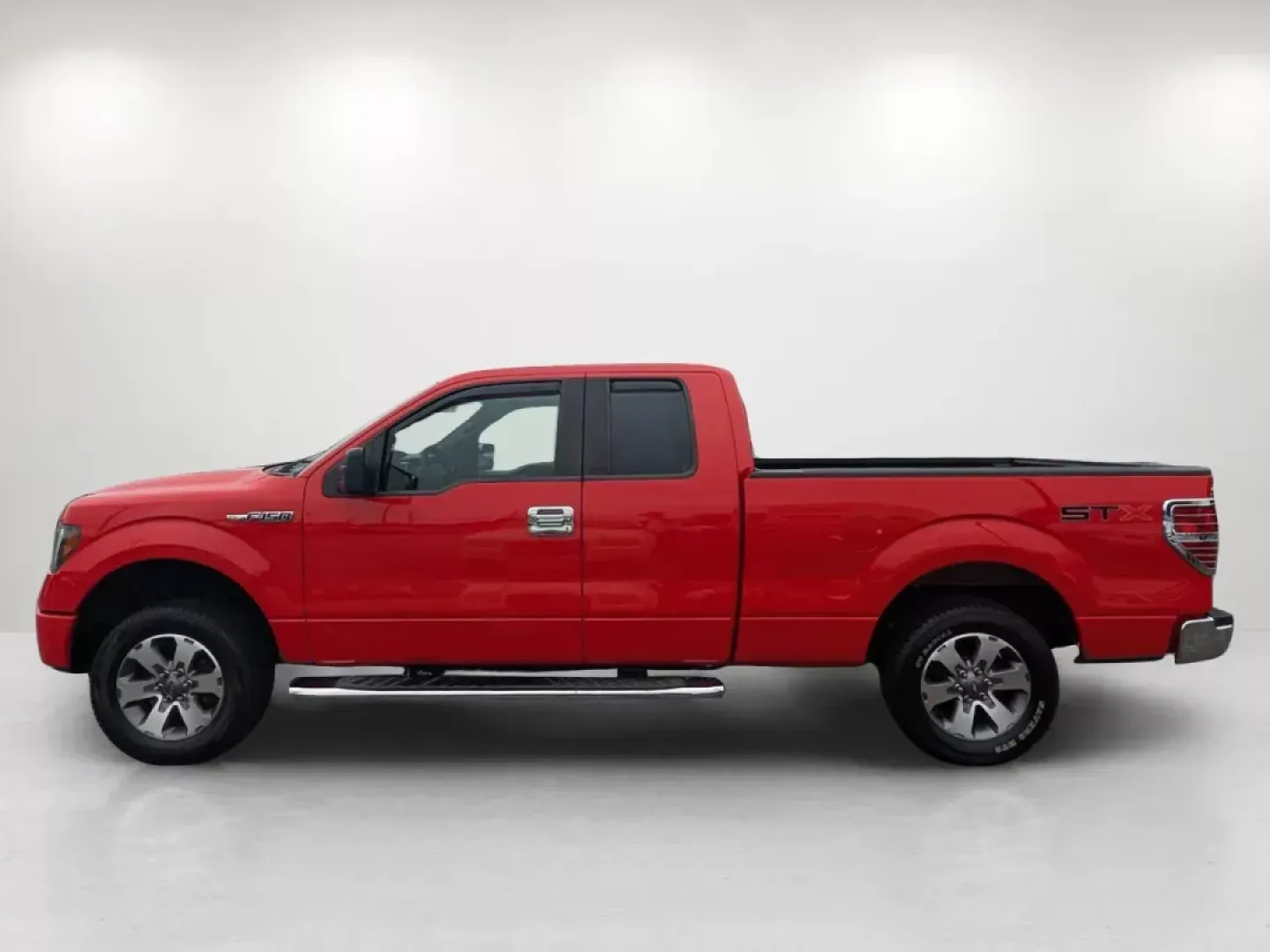 2013 Ford F-150 STX (1FTFX1CF9DF) with an Other engine, located at 1430 Gateway Drive, Opelika, AL, 36801, (334) 239-0944, 32.637871, -85.409790 - Are you ready to take your adventures to the next level? The 2013 Ford F-150 STX, now available at Gils Auto in Opelika, AL, is the perfect truck for budget-conscious buyers seeking reliability and versatility. With its robust body, spacious interior, and striking red exterior, this extended cab pic - Photo#7