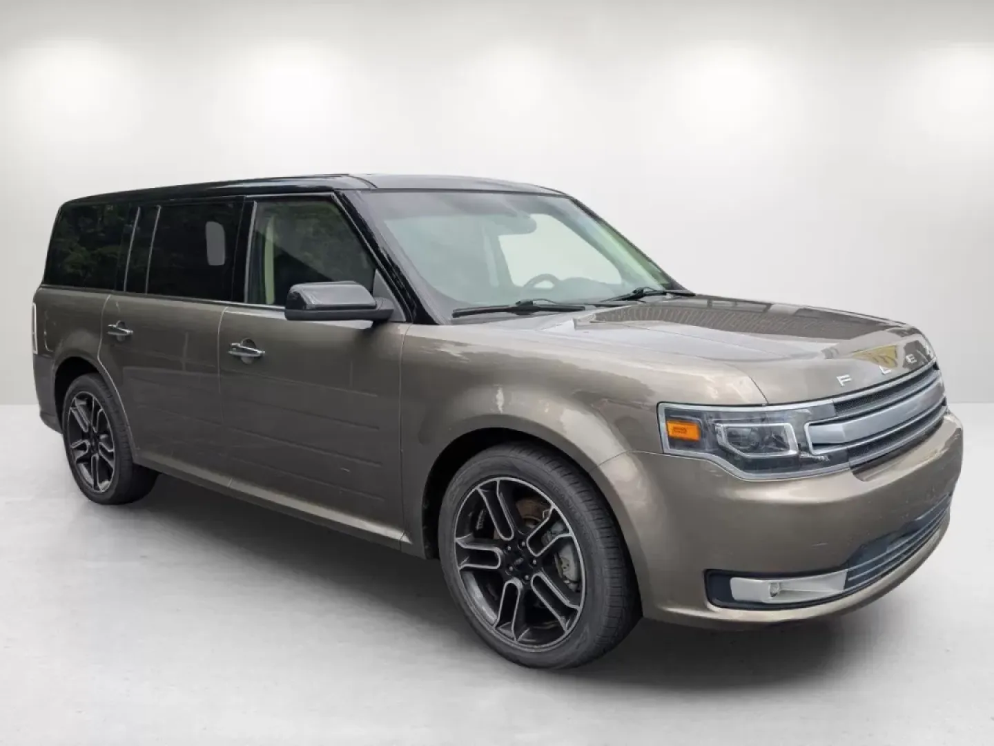 2013 Ford Flex Limited (2FMHK6D8XDB) with an Other engine, located at 1430 Gateway Drive, Opelika, AL, 36801, (334) 239-0944, 32.637871, -85.409790 - Embark on unforgettable journeys with the 2013 Ford Flex Limited, now available at Gils Auto in Prattville, AL. This versatile crossover is not just a vehicle; it's the perfect companion for growing families, weekend adventurers, and anyone seeking a reliable ride for long commutes. With its spaciou - Photo#15