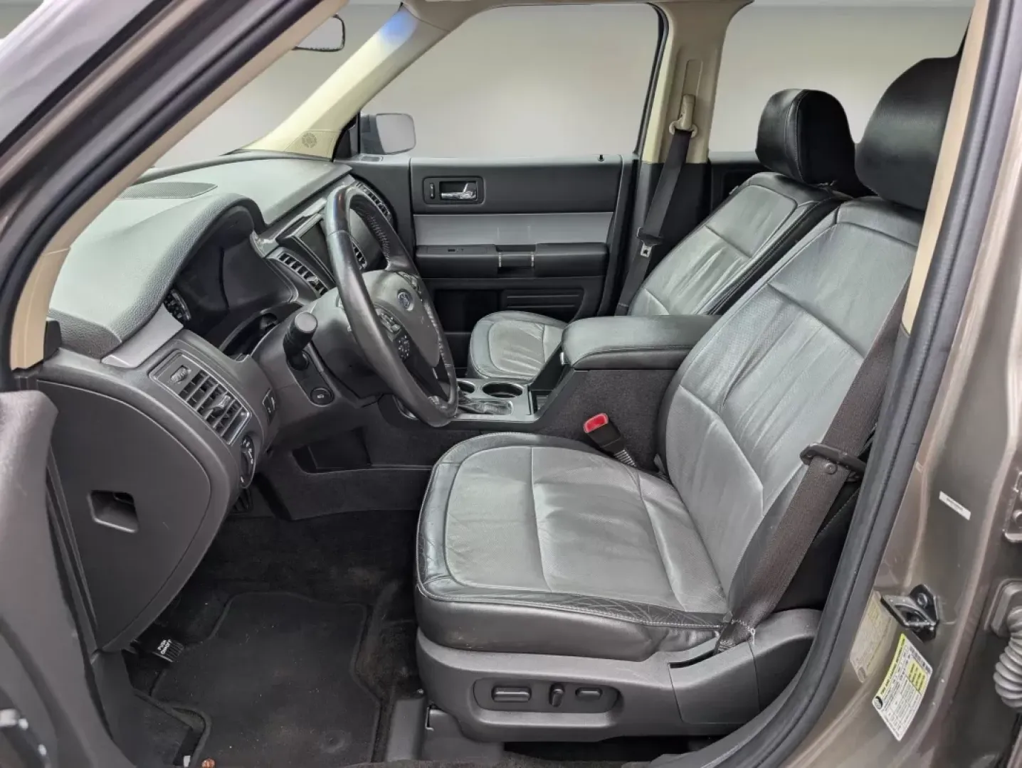 2013 Ford Flex Limited (2FMHK6D8XDB) with an Other engine, located at 1430 Gateway Drive, Opelika, AL, 36801, (334) 239-0944, 32.637871, -85.409790 - Embark on unforgettable journeys with the 2013 Ford Flex Limited, now available at Gils Auto in Prattville, AL. This versatile crossover is not just a vehicle; it's the perfect companion for growing families, weekend adventurers, and anyone seeking a reliable ride for long commutes. With its spaciou - Photo#17