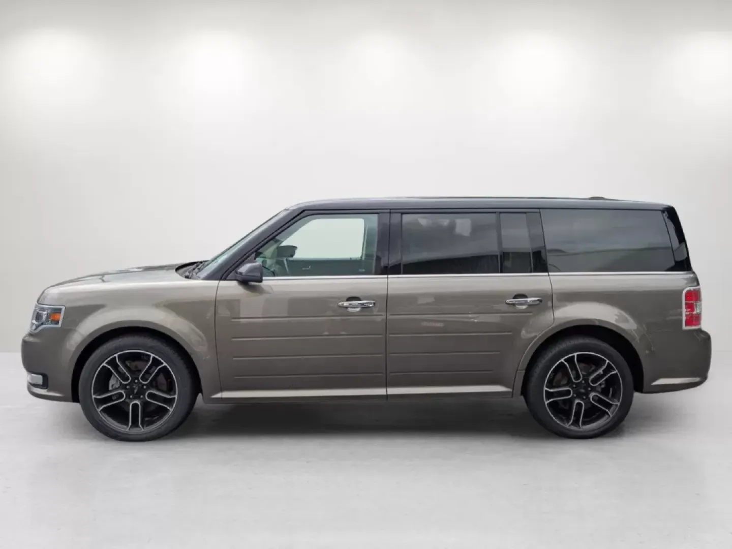 2013 Ford Flex Limited (2FMHK6D8XDB) with an Other engine, located at 1430 Gateway Drive, Opelika, AL, 36801, (334) 239-0944, 32.637871, -85.409790 - Embark on unforgettable journeys with the 2013 Ford Flex Limited, now available at Gils Auto in Prattville, AL. This versatile crossover is not just a vehicle; it's the perfect companion for growing families, weekend adventurers, and anyone seeking a reliable ride for long commutes. With its spaciou - Photo#25