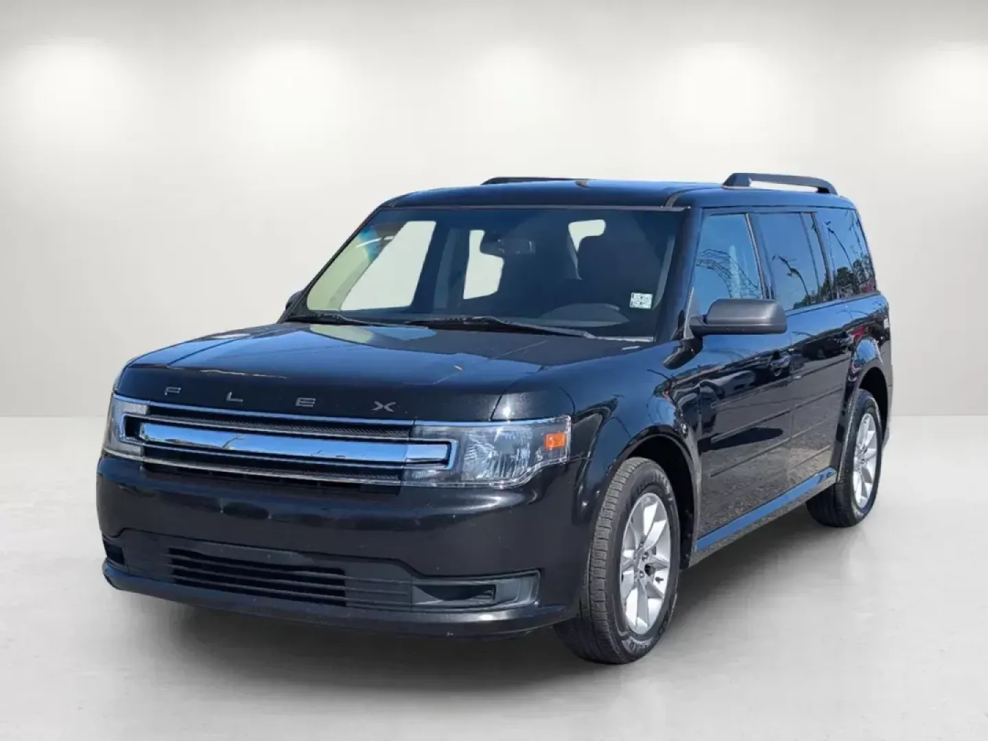 2013 Ford Flex SE (2FMGK5B80DB) with an Gas V6 3.5L/213 engine, 6-Speed Automatic transmission, located at 1430 Gateway Drive, Opelika, AL, 36801, (334) 239-0944, 32.637871, -85.409790 - **Discover the Perfect Family Crossover at Gils Auto - Opelika!**<br /> <br /> Are you ready to elevate your family adventures and weekend getaways? The 2013 Ford Flex SE is the crossover that seamlessly merges style, comfort, and functionality. This spacious vehicle is perfect for growing families - Photo#1