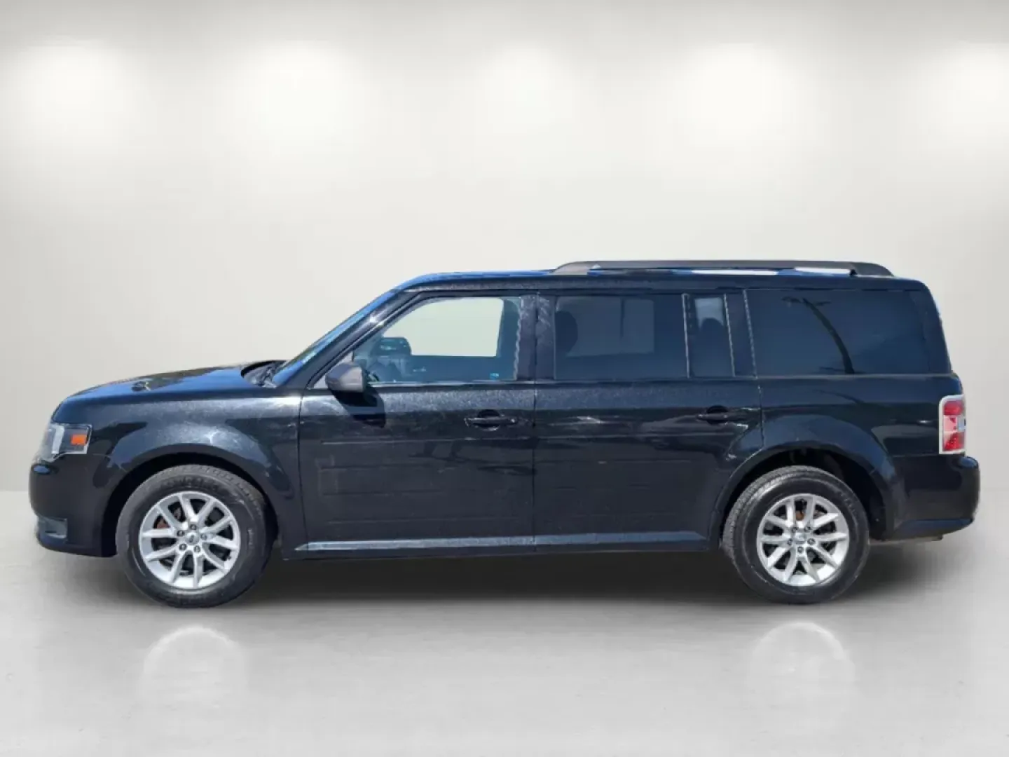 2013 Ford Flex SE (2FMGK5B80DB) with an Gas V6 3.5L/213 engine, 6-Speed Automatic transmission, located at 1430 Gateway Drive, Opelika, AL, 36801, (334) 239-0944, 32.637871, -85.409790 - **Discover the Perfect Family Crossover at Gils Auto - Opelika!**<br /> <br /> Are you ready to elevate your family adventures and weekend getaways? The 2013 Ford Flex SE is the crossover that seamlessly merges style, comfort, and functionality. This spacious vehicle is perfect for growing families - Photo#8