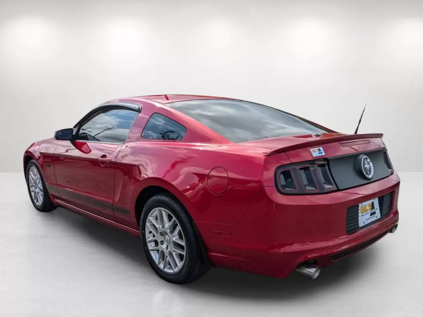 2013 Ford Mustang (1ZVBP8AM2D5) with an Other engine, located at 1430 Gateway Drive, Opelika, AL, 36801, (334) 239-0944, 32.637871, -85.409790 - Experience the thrill of the open road with the 2013 Ford Mustang a perfect blend of style, power, and affordability. Whether you're a weekend warrior seeking adventure or a daily commuter looking to make your drive more exciting, this striking maroon coupe brings a blend of performance and comfort - Photo#6