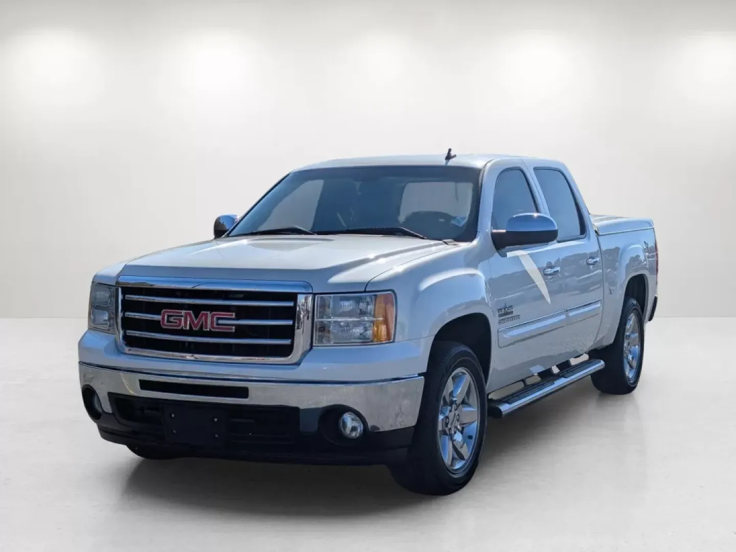 2013 /Very Dark Cashmere/Light Cashmere GMC Sierra 1500 SLE (3GTP1VE08DG) with an Other engine, located at 3959 U.S. 80 W, Phenix City, AL, 36870, (334) 297-4885, 32.469296, -85.135185 - **Adventure Awaits: 2013 GMC Sierra 1500 SLE Crew Cab at Gils Auto Phenix City, AL**<br /> <br /> If you're dreaming of weekend getaways, family camping trips, or simply a reliable daily driver, look no further than this 2013 GMC Sierra 1500 SLE Crew Cab! Perfect for those who value versatility and - Photo#1