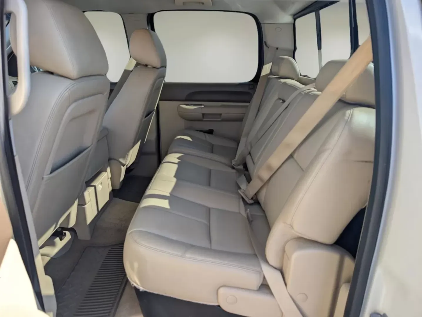 2013 /Very Dark Cashmere/Light Cashmere GMC Sierra 1500 SLE (3GTP1VE08DG) with an Other engine, located at 3959 U.S. 80 W, Phenix City, AL, 36870, (334) 297-4885, 32.469296, -85.135185 - **Adventure Awaits: 2013 GMC Sierra 1500 SLE Crew Cab at Gils Auto Phenix City, AL**<br /> <br /> If you're dreaming of weekend getaways, family camping trips, or simply a reliable daily driver, look no further than this 2013 GMC Sierra 1500 SLE Crew Cab! Perfect for those who value versatility and - Photo#12