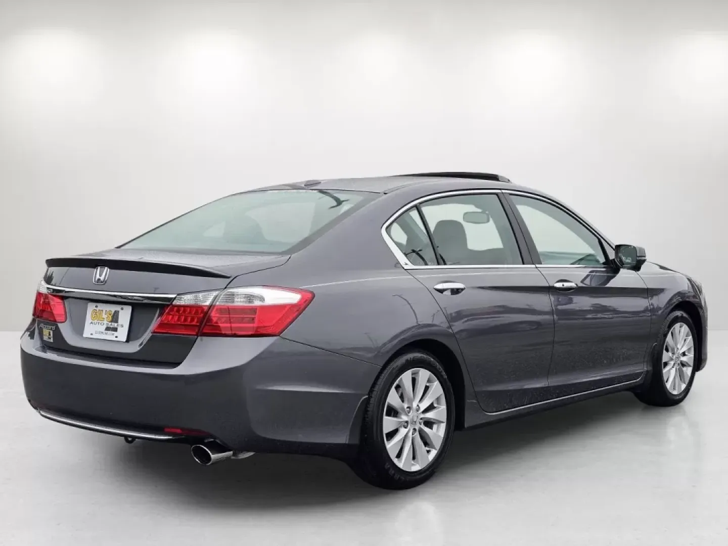 2013 /Black Honda Accord Sdn EX-L (1HGCR2F84DA) with an Other engine, located at 3959 U.S. 80 W, Phenix City, AL, 36870, (334) 297-4885, 32.469296, -85.135185 - Are you in the market for a reliable sedan that perfectly blends comfort, safety, and technology? Look no further than this stunning 2013 Honda Accord Sdn EX-L at Gils Auto in Phenix City, AL. This vehicle is designed to elevate your daily commute, whether you're driving to work or embarking on week - Photo#5