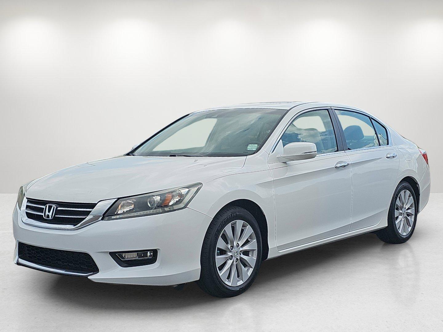 2013 /Ivory Honda Accord Sdn EX-L (1HGCR2F80DA) with an Gas I4 2.4L/144 engine, 1-Speed Continuously Variable Ratio transmission, located at 521 Old Farm Lane Rd, Prattville, AL, 36066, (334) 325-1505, 32.482460, -86.416367 - 2013 Honda Accord Sdn EX-L - Photo#1