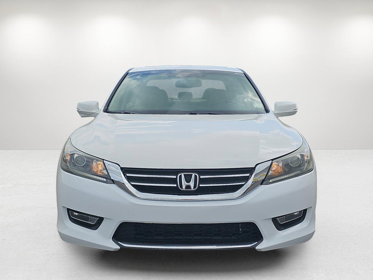 2013 /Ivory Honda Accord Sdn EX-L (1HGCR2F80DA) with an Gas I4 2.4L/144 engine, 1-Speed Continuously Variable Ratio transmission, located at 521 Old Farm Lane Rd, Prattville, AL, 36066, (334) 325-1505, 32.482460, -86.416367 - 2013 Honda Accord Sdn EX-L - Photo#2
