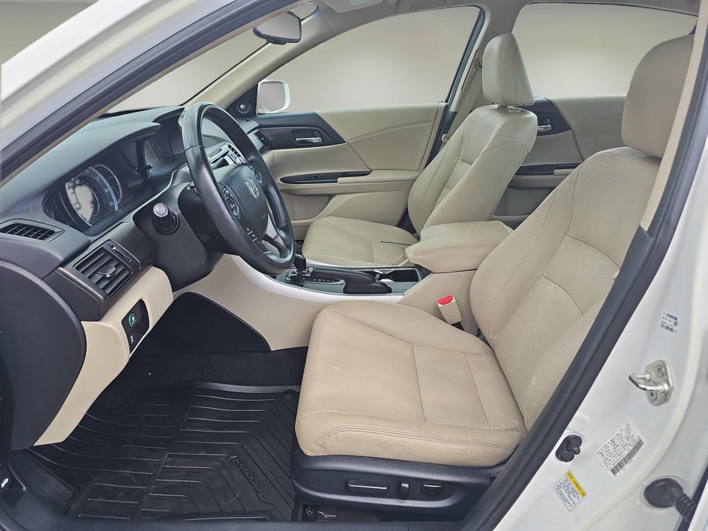 2013 /Ivory Honda Accord Sdn EX-L (1HGCR2F80DA) with an Gas I4 2.4L/144 engine, 1-Speed Continuously Variable Ratio transmission, located at 521 Old Farm Lane Rd, Prattville, AL, 36066, (334) 325-1505, 32.482460, -86.416367 - 2013 Honda Accord Sdn EX-L - Photo#10
