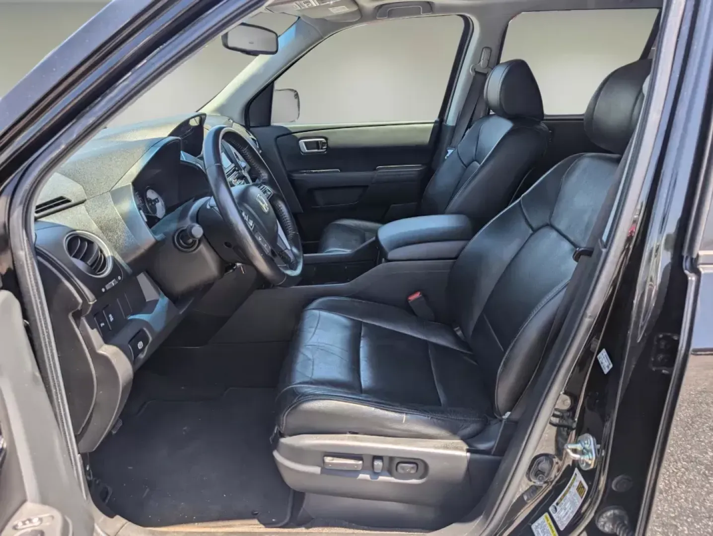 2013 Honda Pilot Touring (5FNYF4H99DB) with an Gas V6 3.5L/212 engine, 5-Speed Automatic transmission, located at 3959 U.S. 80 W, Phenix City, AL, 36870, (334) 297-4885, 32.469296, -85.135185 - 2013 Honda Pilot Touring - Photo#10