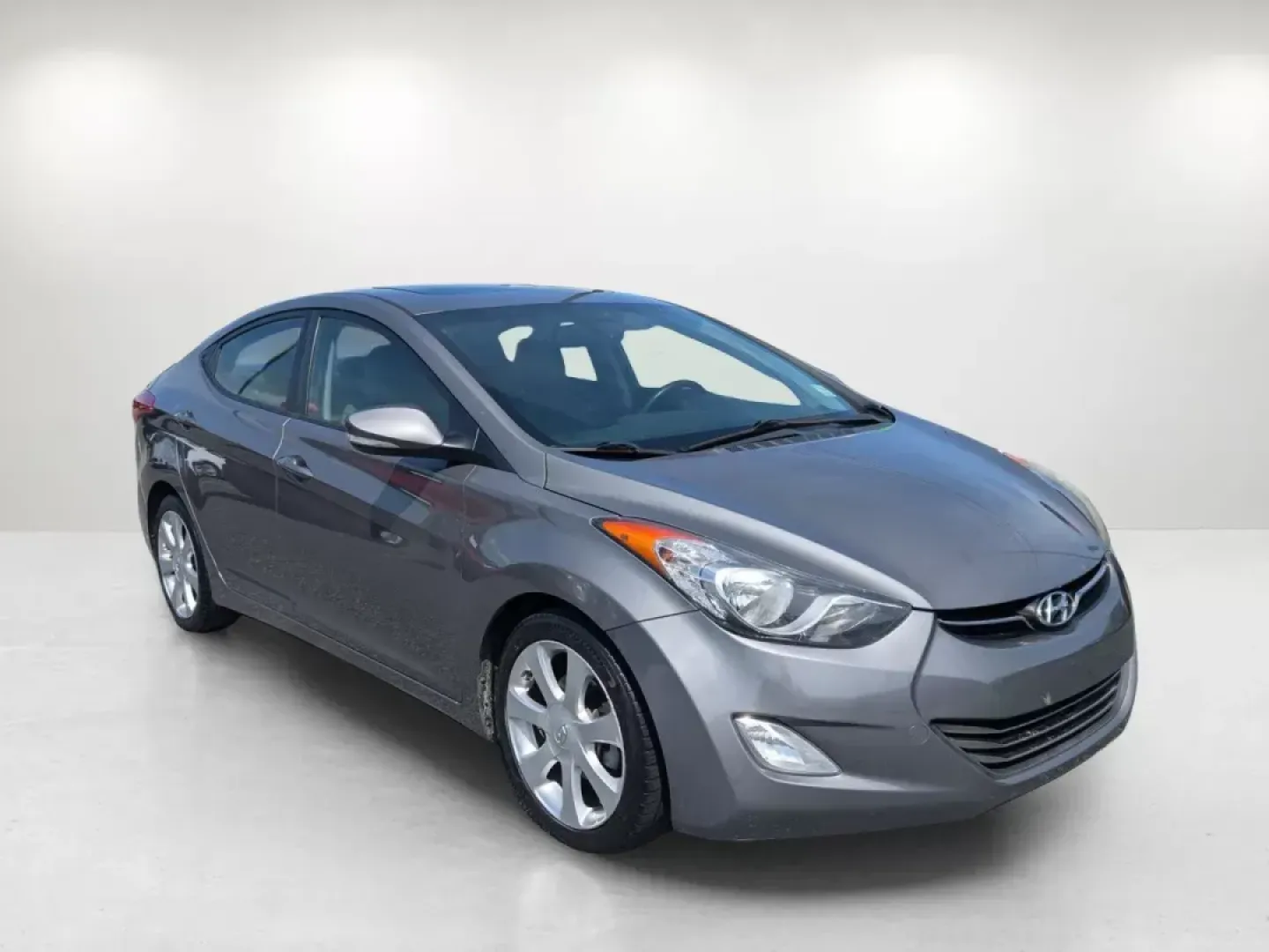 2013 /Gray Hyundai Elantra Limited (5NPDH4AE3DH) with an Gas I4 1.8L/110 engine, 6-Speed Automatic w/Manual Shift transmission, located at 1430 Gateway Drive, Opelika, AL, 36801, (334) 239-0944, 32.637871, -85.409790 - 2013 Hyundai Elantra Limited - Photo#5