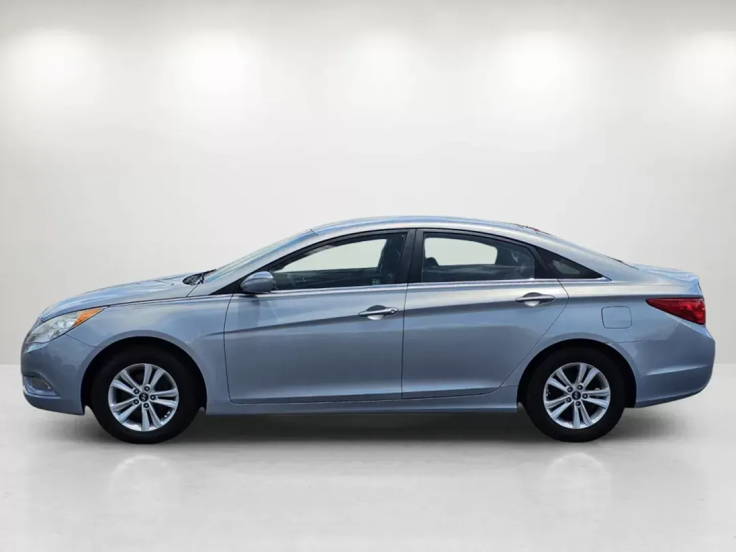 2013 /Gray Hyundai Sonata GLS (5NPEB4AC0DH) with an Gas I4 2.4L/144 engine, 6-Speed Automatic w/Manual Shift transmission, located at 521 Old Farm Lane Rd, Prattville, AL, 36066, (334) 325-1505, 32.482460, -86.416367 - 2013 Hyundai Sonata GLS - Photo#7