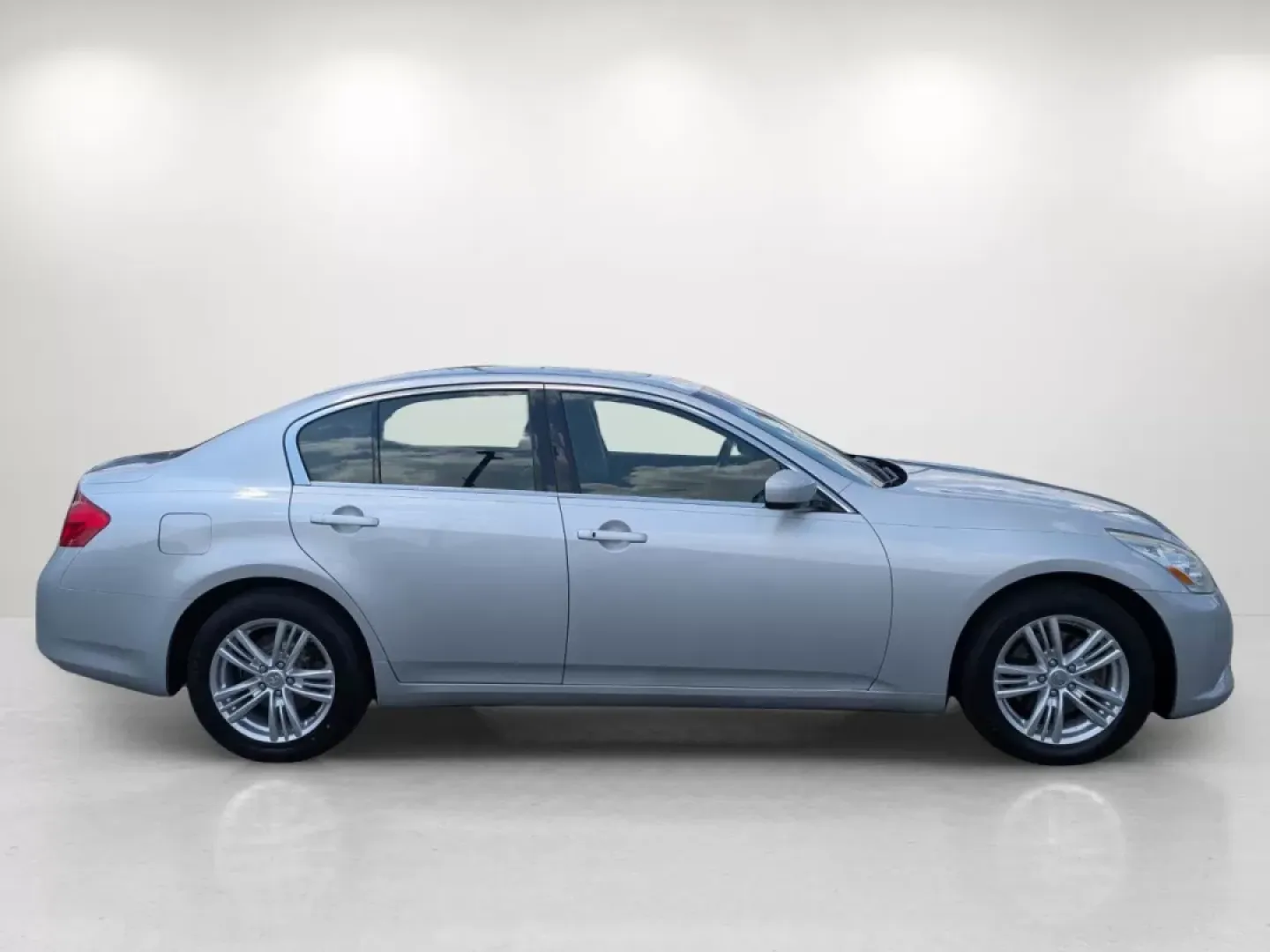 2013 /Graphite Infiniti G37 Sedan x (JN1CV6AR2DM) with an Other engine, located at 804 22nd Ave, Phenix City, AL, 36870, (334) 297-1860, 32.484749, -85.024475 - ### Experience Luxury and Reliability with the 2013 Infiniti G37 Sedan at Gils Auto - Your Trusted Buy Here Pay Here Dealership in Phenix City, AL!<br /> <br /> Are you searching for the perfect vehicle that combines luxury, comfort, and reliability? Look no further than the stunning 2013 Infiniti G - Photo#3