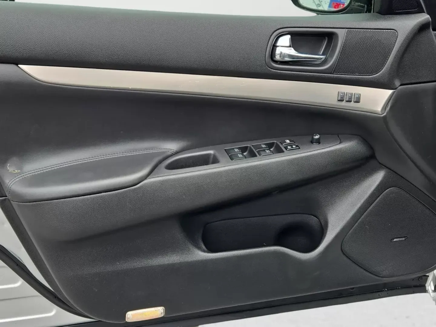 2013 /Graphite Infiniti G37 Sedan x (JN1CV6AR5DM) with an Other engine, located at 5115 14th Ave., Columbus, GA, 31904, (706) 323-0345, 32.511494, -84.971046 - **Elevate Your Daily Drive with the 2013 Infiniti G37 Sedan from Gils Auto - Phenix City!**<br /> <br /> Imagine cruising through the picturesque streets of Phenix City, AL, in a refined sedan that combines luxury with performance. Whether you're commuting to work, running errands around town, or em - Photo#9