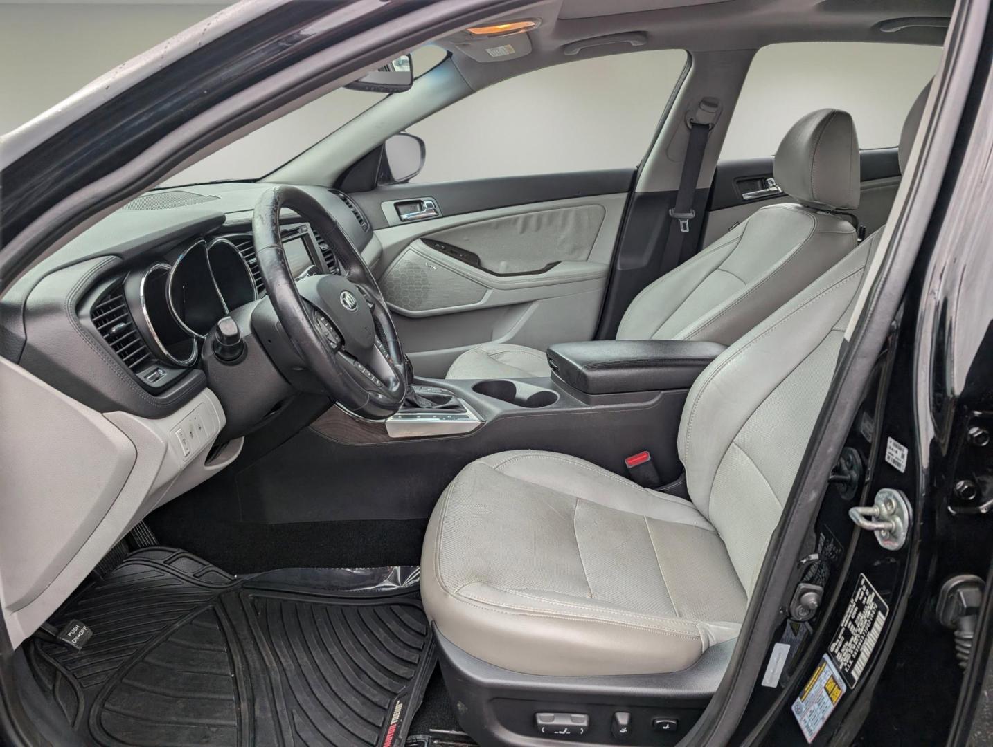 2013 /Gray Kia Optima EX (5XXGN4A71DG) with an Gas I4 2.4L/144 engine, 6-Speed Automatic w/manual shift transmission, located at 804 22nd Ave, Phenix City, AL, 36870, (334) 297-1860, 32.484749, -85.024475 - 2013 Kia Optima EX - Photo#9