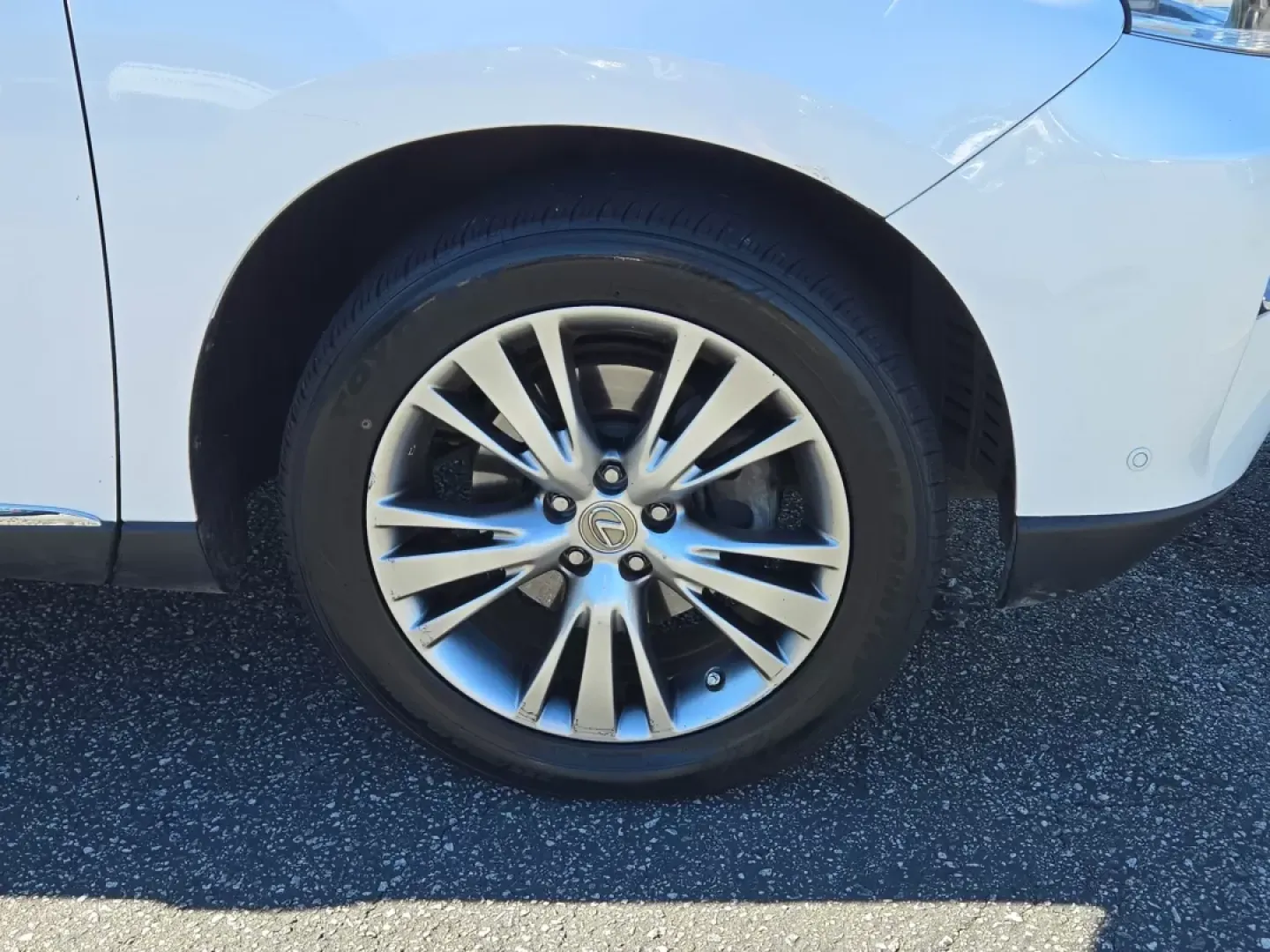 2013 Lexus RX 350 (2T2ZK1BA6DC) with an Other engine, located at 7000 Northlake Connector, Columbus, GA, 31904, (706) 987-8085, 32.524975, -84.978134 - Are you ready to elevate your driving experience? Whether you're commuting to work, running errands, or embarking on weekend adventures, the 2013 Lexus RX 350 is the perfect companion for your lifestyle. Offering a blend of luxury, comfort, and reliability, this SUV is designed to cater to growing f - Photo#2