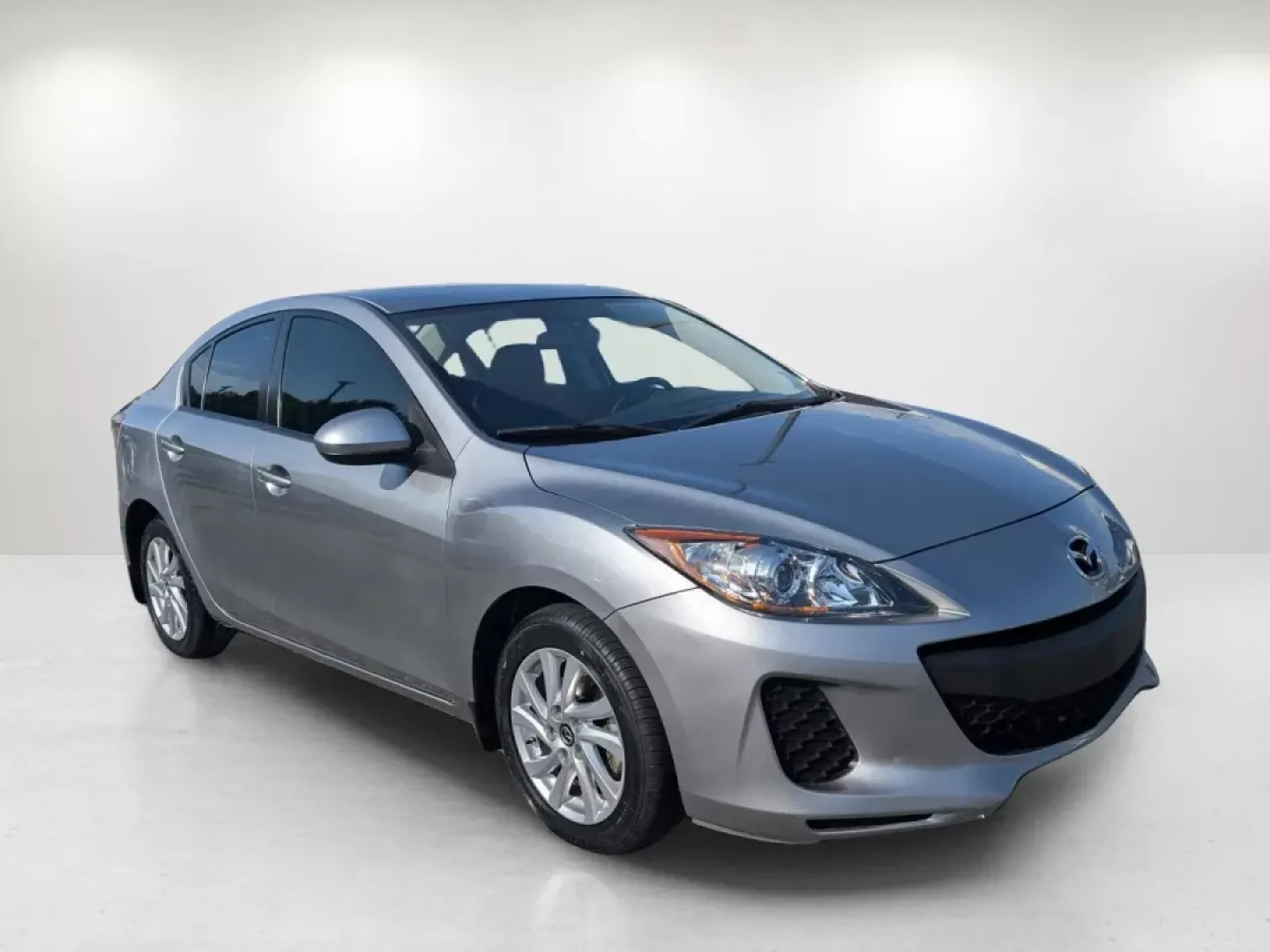 2013 Mazda Mazda3 i Grand Touring (JM1BL1W73D1) with an Other engine, located at 521 Old Farm Lane Rd, Prattville, AL, 36066, (334) 325-1505, 32.482460, -86.416367 - **Experience the Open Road with the 2013 Mazda3 i Grand Touring at Gils Auto - Prattville!**<br /> <br /> Are you ready to elevate your daily commute or embark on spontaneous weekend adventures? Look no further! The 2013 Mazda3 i Grand Touring is not just a car-it's your ticket to a lifestyle filled - Photo#3