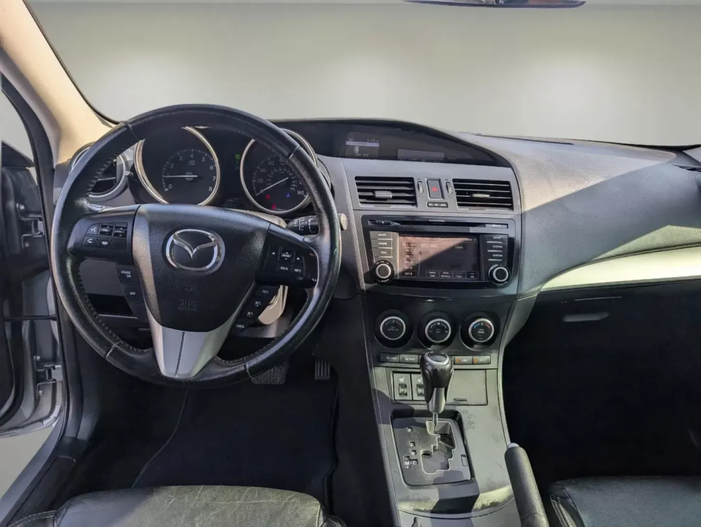 2013 Mazda Mazda3 i Grand Touring (JM1BL1W73D1) with an Other engine, located at 521 Old Farm Lane Rd, Prattville, AL, 36066, (334) 325-1505, 32.482460, -86.416367 - **Experience the Open Road with the 2013 Mazda3 i Grand Touring at Gils Auto - Prattville!**<br /> <br /> Are you ready to elevate your daily commute or embark on spontaneous weekend adventures? Look no further! The 2013 Mazda3 i Grand Touring is not just a car-it's your ticket to a lifestyle filled - Photo#12