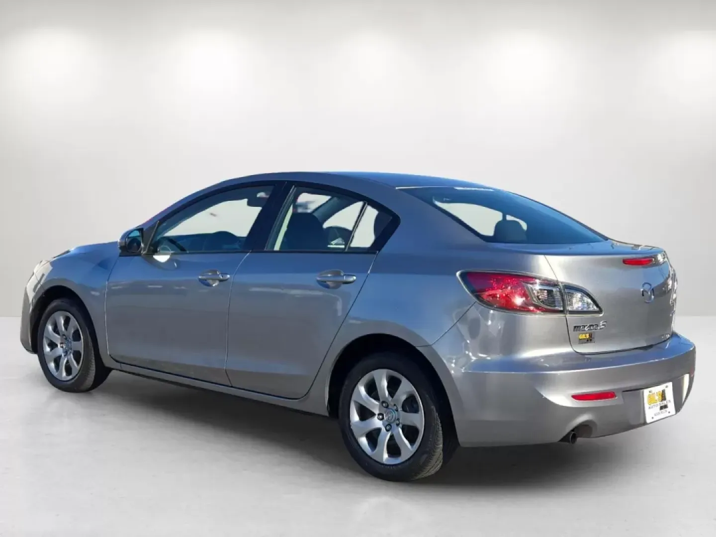 2013 Mazda Mazda3 i Sport (JM1BL1U79D1) with an Other engine, located at 1430 Gateway Drive, Opelika, AL, 36801, (334) 239-0944, 32.637871, -85.409790 - **Discover Your Next Adventure with the 2013 Mazda3 i Sport at Gils Auto!**<br /> <br /> Are you ready to elevate your daily commute or embark on weekend adventures? Look no further than this 2013 Mazda3 i Sport, available now at Gils Auto in Phenix City, AL. Designed for budget-conscious buyers, th - Photo#7
