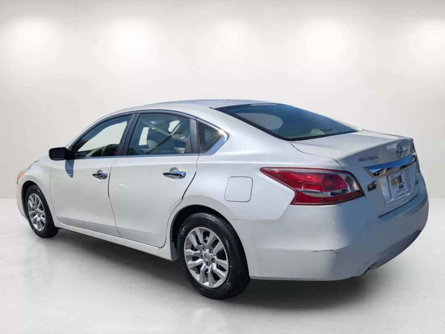 2013 /Beige Nissan Altima 2.5 S (1N4AL3APXDN) with an Other engine, located at 3959 U.S. 80 W, Phenix City, AL, 36870, (334) 297-4885, 32.469296, -85.135185 - Are you ready to elevate your driving experience? Whether you're commuting to work, running errands, or planning weekend getaways, the 2013 Nissan Altima 2.5 S is the perfect companion for your lifestyle. This sedan seamlessly combines comfort, fuel efficiency, and modern technology, making it an id - Photo#6