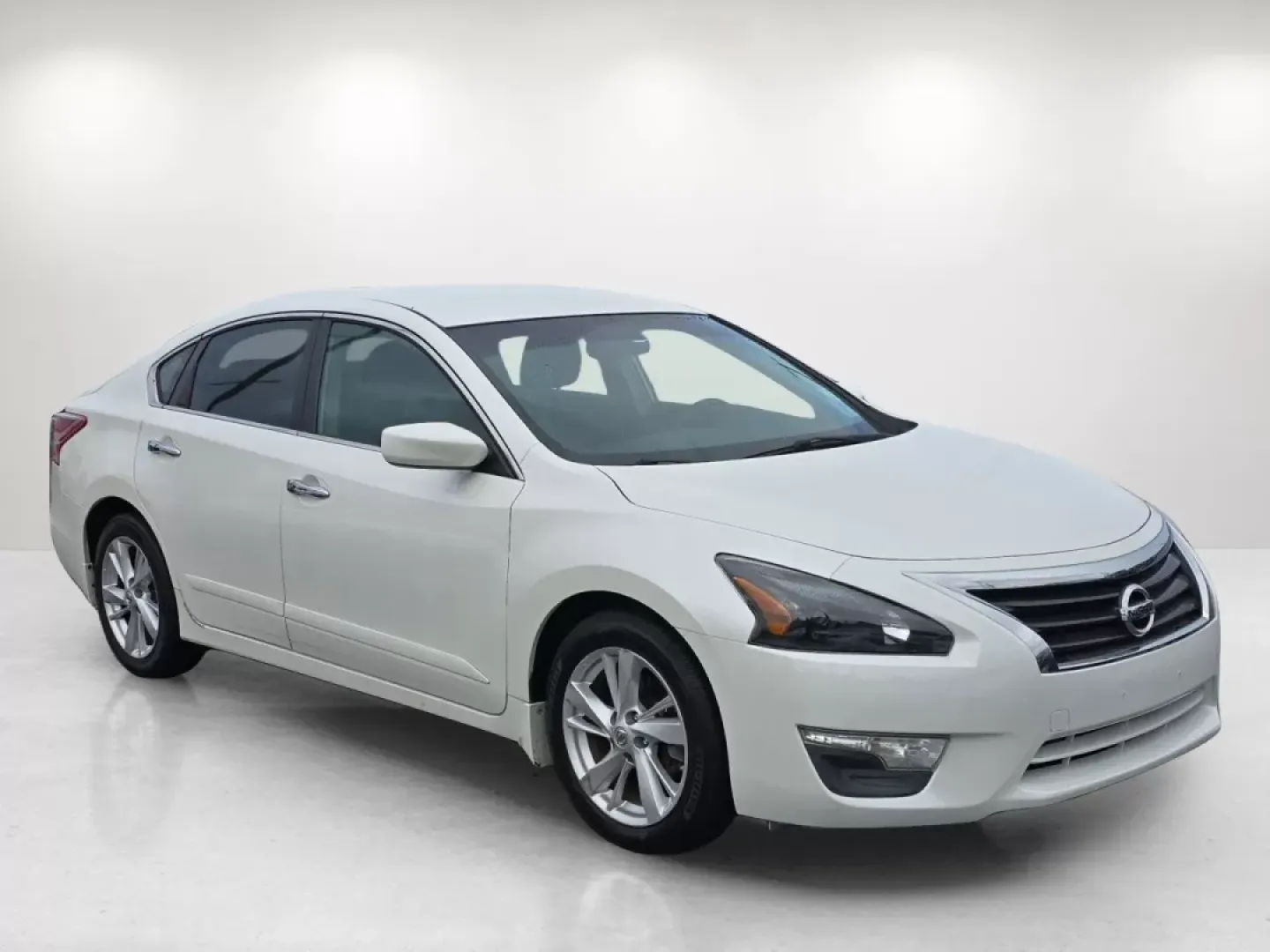 2013 /Charcoal Nissan Altima 2.5 SV (1N4AL3AP0DC) with an Other engine, located at 7000 Northlake Connector, Columbus, GA, 31904, (706) 987-8085, 32.524975, -84.978134 - **Elevate Your Daily Drive with the 2013 Nissan Altima 2.5 SV at Gils Auto!**<br /> <br /> Are you looking for a reliable and stylish sedan that effortlessly fits into your busy lifestyle? The 2013 Nissan Altima 2.5 SV is the perfect companion for daily commutes, weekend getaways, and everything in - Photo#2