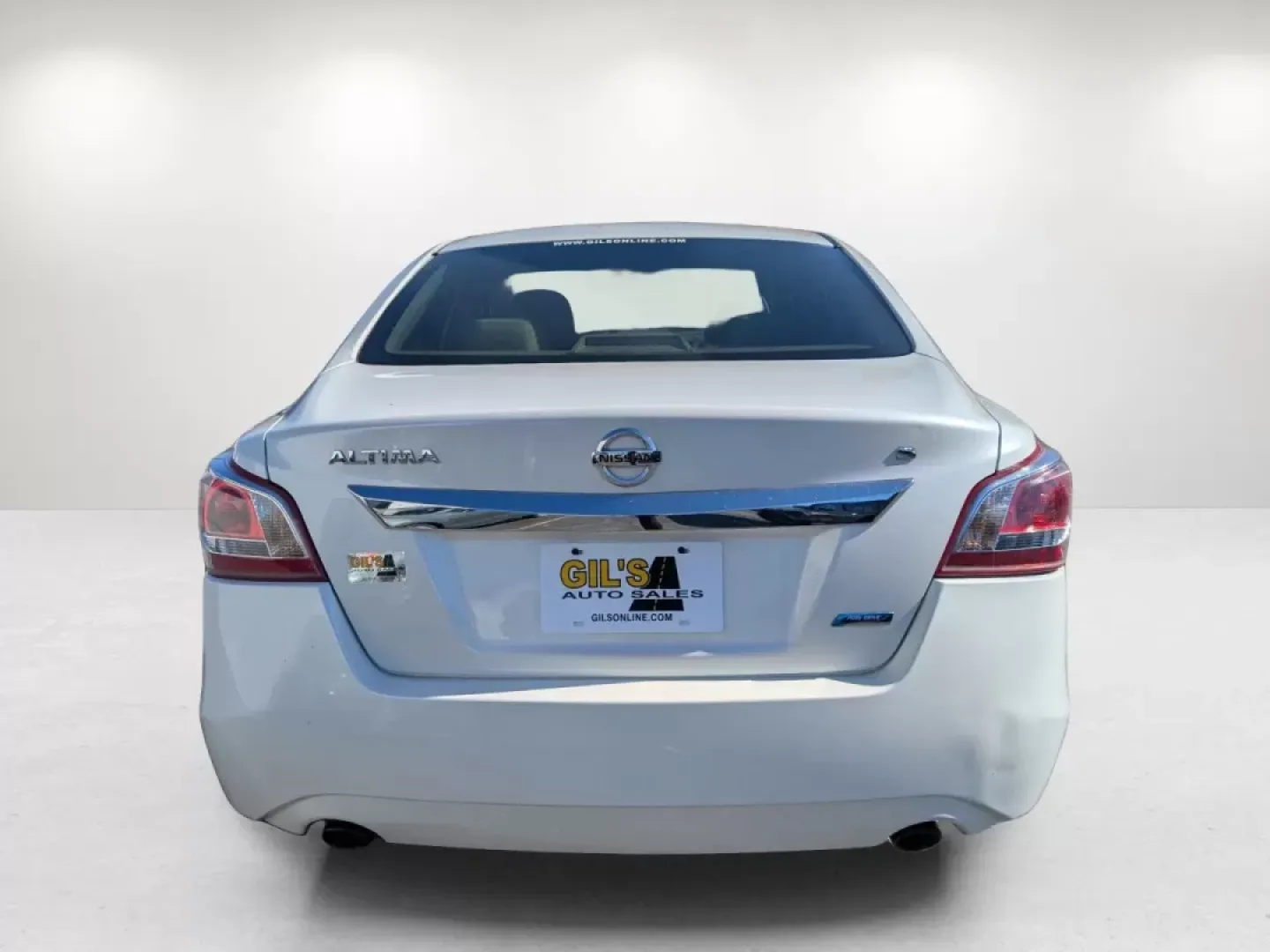 2013 /Beige Nissan Altima 2.5 S (1N4AL3AP9DC) with an Other engine, located at 7000 Northlake Connector, Columbus, GA, 31904, (706) 987-8085, 32.524975, -84.978134 - **Hit the Road in Style with the 2013 Nissan Altima! Perfect for Commuters and Families Alike!**<br /> <br /> Are you in search of a reliable sedan that fits seamlessly into your busy lifestyle? Look no further! The 2013 Nissan Altima 2.5 S, available now at Gils Auto in Phenix City, AL, is the perf - Photo#5
