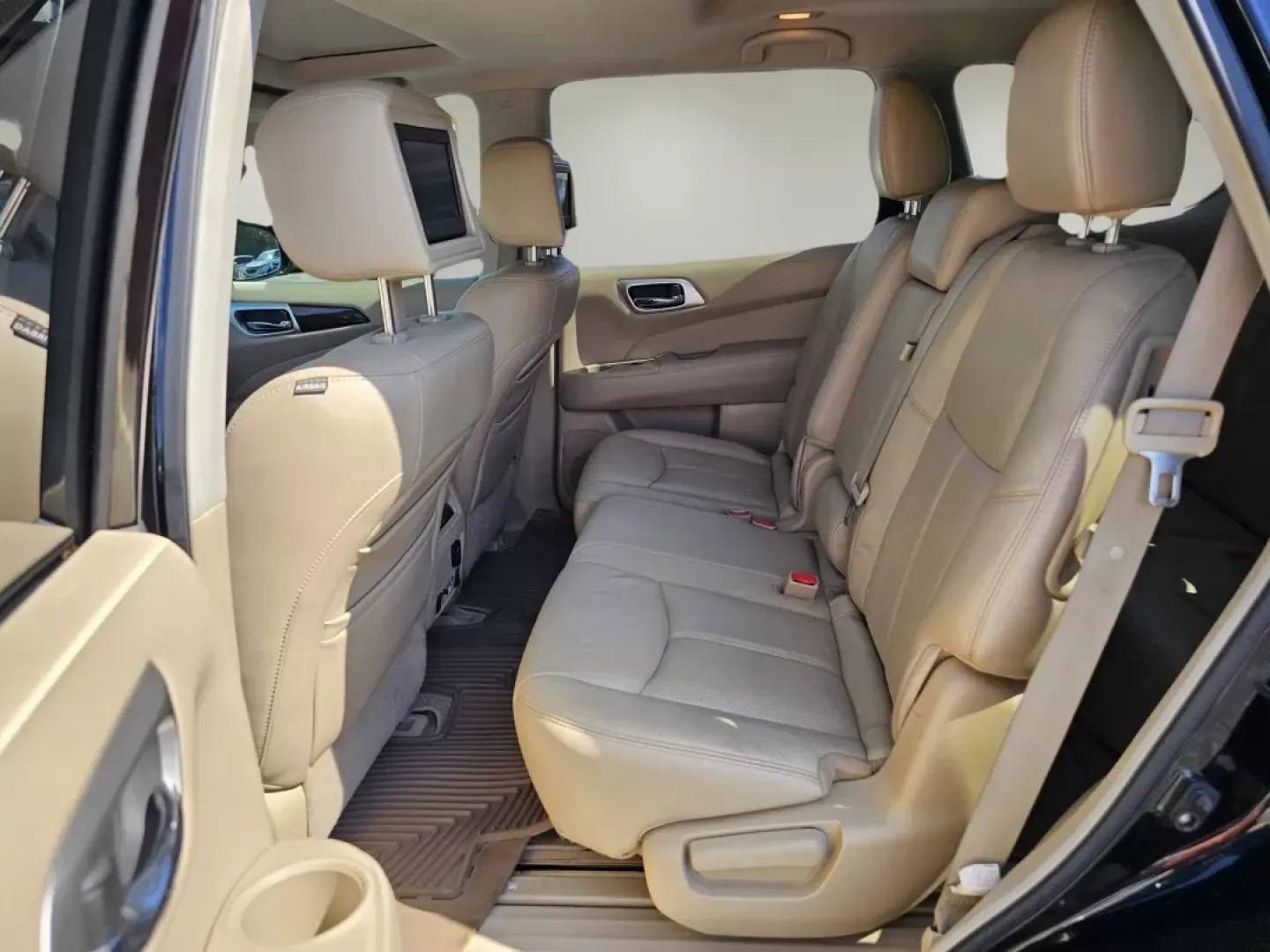 2013 /Almond Nissan Pathfinder Platinum (5N1AR2MN4DC) with an Other engine, located at 3959 U.S. 80 W, Phenix City, AL, 36870, (334) 297-4885, 32.469296, -85.135185 - **Explore Adventure with the 2013 Nissan Pathfinder Platinum Your Family's Perfect Companion!**<br /> <br /> Are you ready to elevate your family outings or weekend adventures? The 2013 Nissan Pathfinder Platinum is designed to accommodate your active lifestyle effortlessly. With spacious seating f - Photo#15