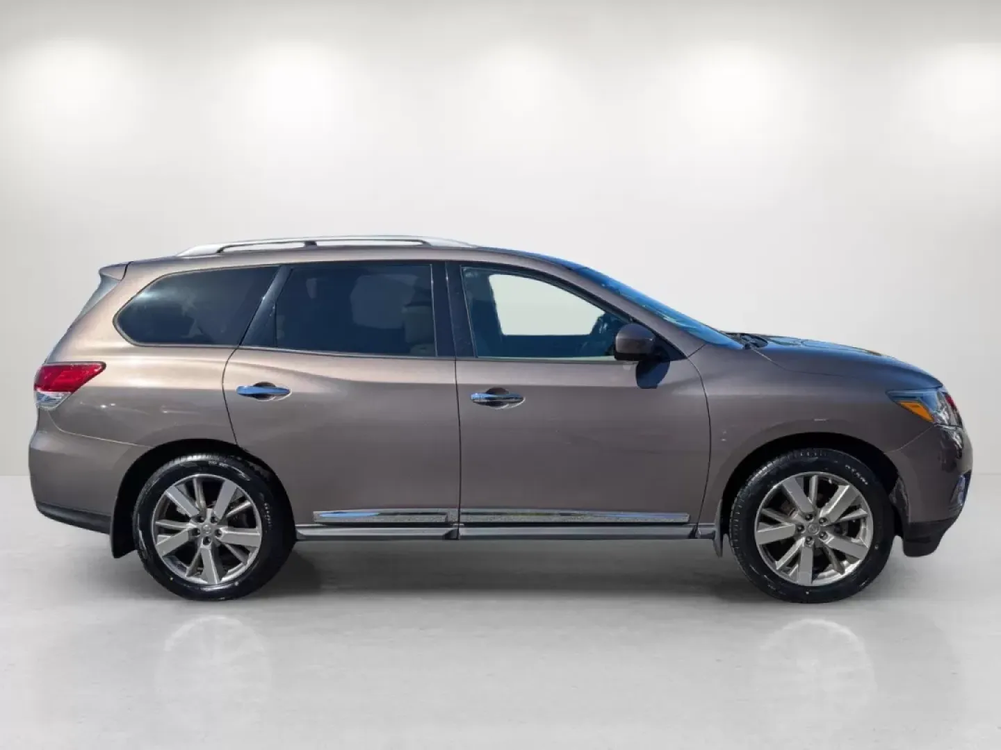 2013 /Almond Nissan Pathfinder Platinum (5N1AR2MN3DC) with an Other engine, located at 5115 14th Ave., Columbus, GA, 31904, (706) 323-0345, 32.511494, -84.971046 - Are you ready for your next family adventure or daily commute? Look no further than this **2013 Nissan Pathfinder Platinum**, perfectly equipped to enhance your lifestyle while providing safety and comfort. Whether you're navigating the bustling streets of Phenix City, AL, or setting out for a weeke - Photo#3