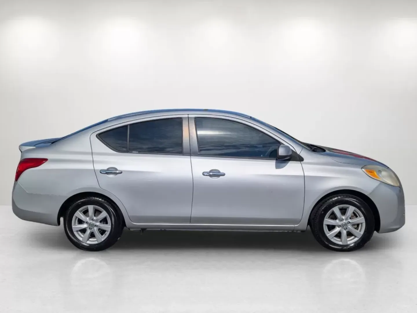 2013 /Charcoal Nissan Versa SL (3N1CN7AP0DL) with an Other engine, located at 804 22nd Ave, Phenix City, AL, 36870, (334) 297-1860, 32.484749, -85.024475 - **Experience the Perfect Balance of Reliability and Comfort with the 2013 Nissan Versa SL!**<br /> <br /> Are you in the market for a reliable and fuel-efficient vehicle that fits perfectly into your everyday lifestyle? Look no further than this 2013 Nissan Versa SL, available now at Gils Auto in Ph - Photo#3