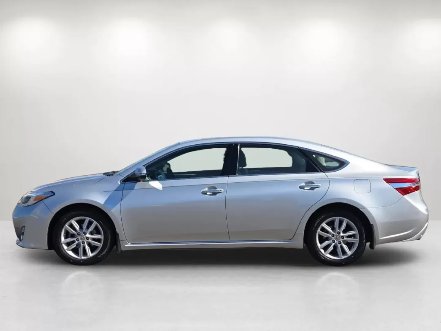 2013 Toyota Avalon XLE (4T1BK1EB9DU) with an Other engine, located at 521 Old Farm Lane Rd, Prattville, AL, 36066, (334) 325-1505, 32.482460, -86.416367 - **Drive in Style and Comfort with Our 2013 Toyota Avalon at Gils Auto, Prattville**<br /> <br /> Are you in the market for a reliable sedan that effortlessly combines style, comfort, and functionality? Look no further! The 2013 Toyota Avalon is the perfect vehicle for anyone seeking both luxury and - Photo#9