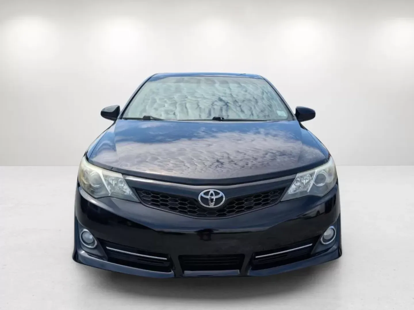2013 Toyota Camry SE (4T1BF1FK5DU) with an Other engine, located at 1430 Gateway Drive, Opelika, AL, 36801, (334) 239-0944, 32.637871, -85.409790 - Are you ready to upgrade your daily drive with a reliable sedan that combines style and efficiency? Look no further than this stunning 2013 Toyota Camry SE, available now at Gils Auto in Phenix City, AL! Whether you're commuting through the bustling streets of downtown or running errands around the - Photo#1