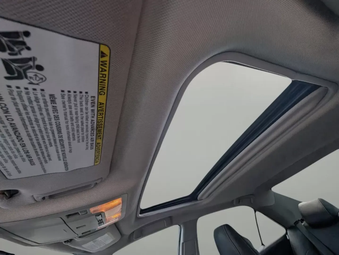 2013 Toyota Camry SE (4T1BF1FK5DU) with an Other engine, located at 1430 Gateway Drive, Opelika, AL, 36801, (334) 239-0944, 32.637871, -85.409790 - Are you ready to upgrade your daily drive with a reliable sedan that combines style and efficiency? Look no further than this stunning 2013 Toyota Camry SE, available now at Gils Auto in Phenix City, AL! Whether you're commuting through the bustling streets of downtown or running errands around the - Photo#14