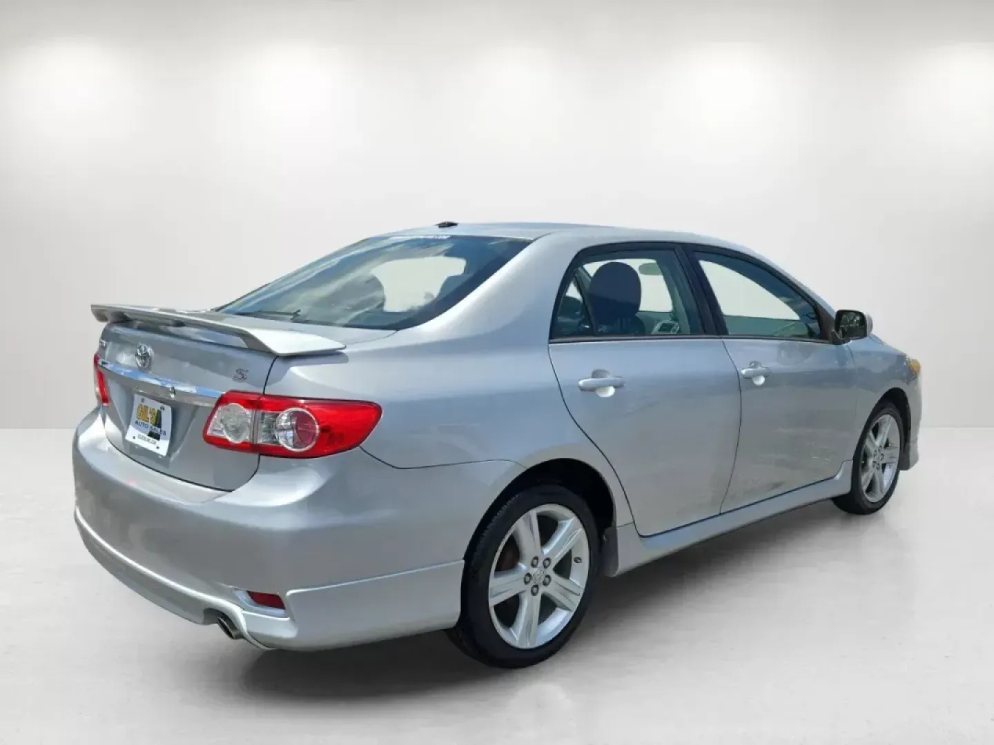 2013 Toyota Corolla S (2T1BU4EEXDC) with an Other engine, located at 3959 U.S. 80 W, Phenix City, AL, 36870, (334) 297-4885, 32.469296, -85.135185 - Are you ready to elevate your daily commute or embark on weekend adventures? Look no further than this reliable and stylish 2013 Toyota Corolla S, perfect for budget-conscious buyers who need a dependable vehicle without breaking the bank. Located at Gils Auto in Phenix City, AL, we specialize in bu - Photo#4