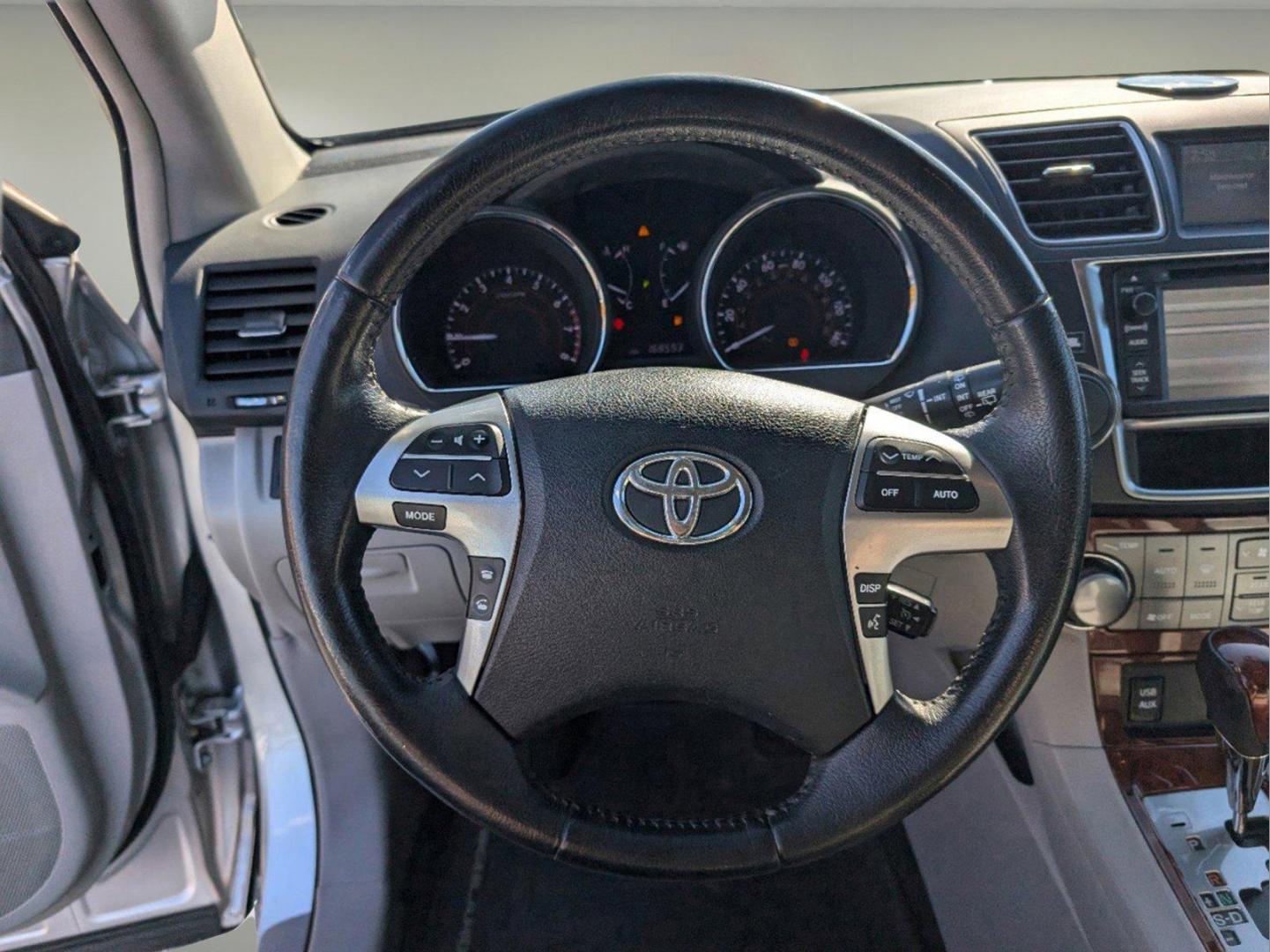2013 Toyota Highlander Limited (5TDDK3EH9DS) with an Gas V6 3.5L/211 engine, 5-Speed Automatic w/Manual Shift transmission, located at 7000 Northlake Connector, Columbus, GA, 31904, (706) 987-8085, 32.524975, -84.978134 - 2013 Toyota Highlander Limited - Photo#13