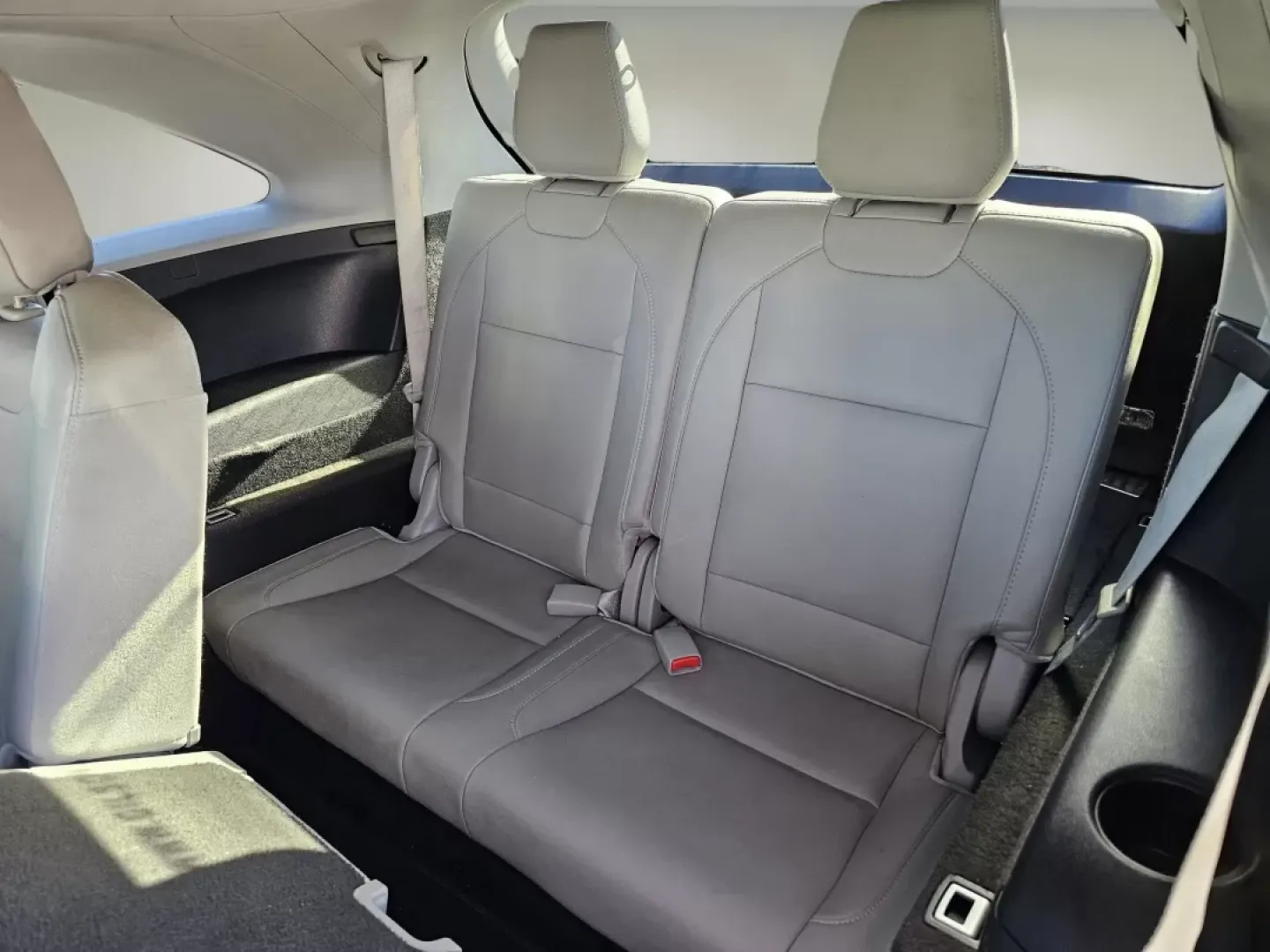 2014 Acura MDX (5FRYD3H2XEB) with an Other engine, located at 7000 Northlake Connector, Columbus, GA, 31904, (706) 987-8085, 32.524975, -84.978134 - **Experience Luxury and Versatility with the 2014 Acura MDX at Gils Auto - Phenix City!**<br /> <br /> Are you searching for the perfect family SUV that combines luxury, space, and reliability? Look no further than the 2014 Acura MDX, now available at Gils Auto, your trusted Buy Here Pay Here dealer - Photo#15