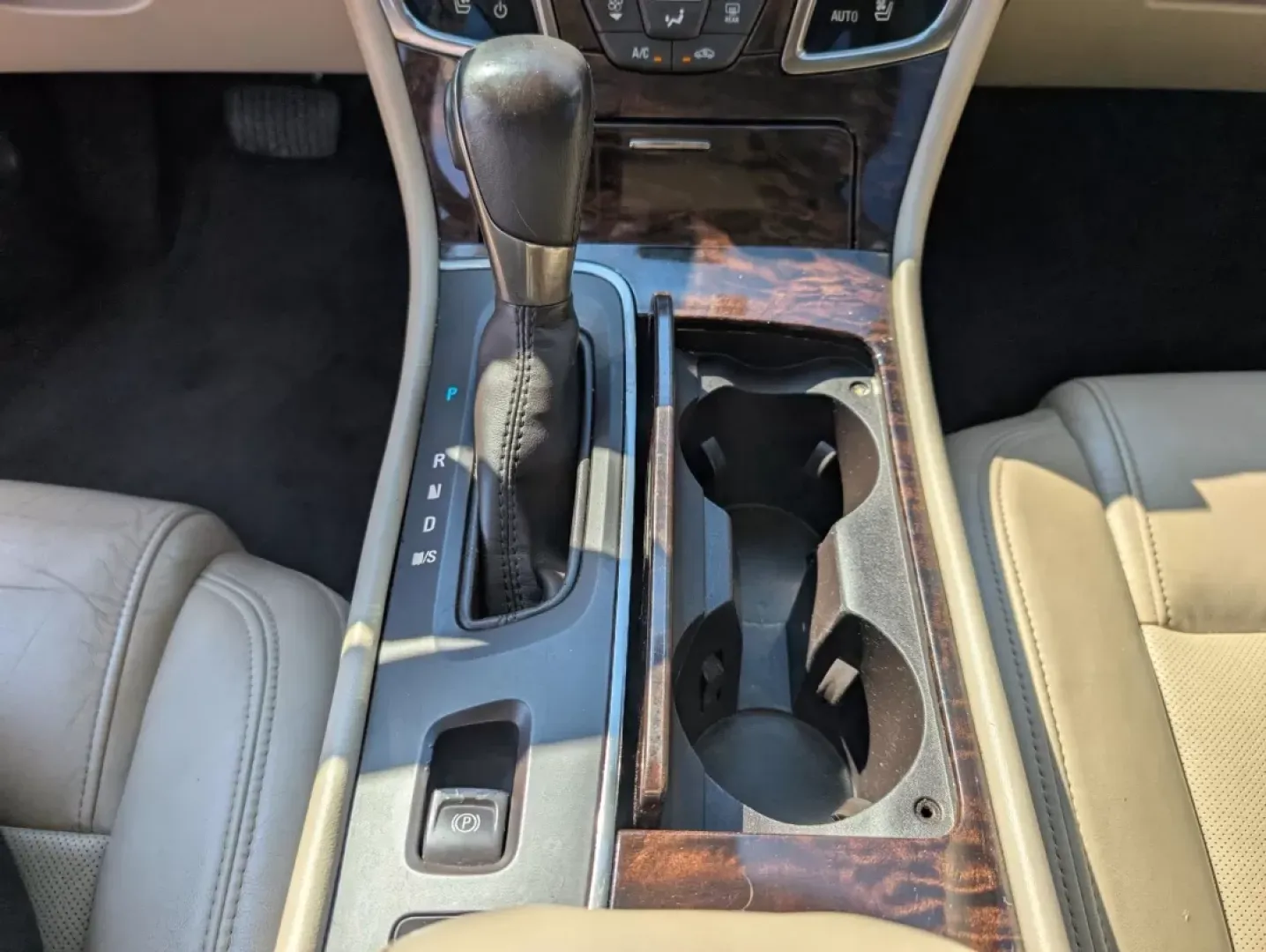 2014 /Light Neutral Buick LaCrosse Premium II (1G4GF5G30EF) with an Other engine, located at 1430 Gateway Drive, Opelika, AL, 36801, (334) 239-0944, 32.637871, -85.409790 - ### Elevate Your Daily Drive with the 2014 Buick LaCrosse Premium II<br /> <br /> Are you searching for a sedan that combines luxury, practicality, and advanced safety features? Look no further than the **2014 Buick LaCrosse Premium II**-an exceptional vehicle that perfectly balances comfort and sop - Photo#13