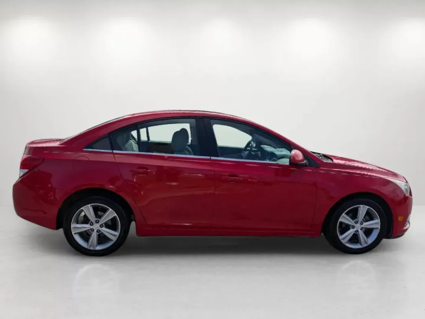 2014 /Cocoa/Light Neutral Chevrolet Cruze 2LT (1G1PE5SB4E7) with an Other engine, located at 1430 Gateway Drive, Opelika, AL, 36801, (334) 239-0944, 32.637871, -85.409790 - **Discover the Perfect Blend of Style and Performance with the 2014 Chevrolet Cruze 2LT at Gils Auto in Opelika, AL!**<br /> <br /> Are you searching for a reliable sedan that seamlessly fits into your busy lifestyle? Look no further than the 2014 Chevrolet Cruze 2LT, now available at Gils Auto, you - Photo#3