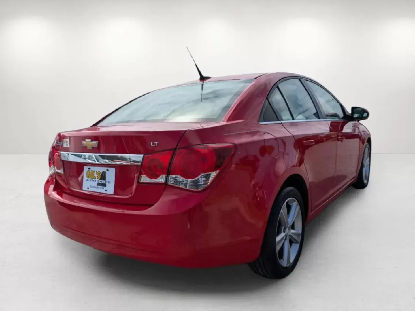 2014 /Cocoa/Light Neutral Chevrolet Cruze 2LT (1G1PE5SB4E7) with an Other engine, located at 1430 Gateway Drive, Opelika, AL, 36801, (334) 239-0944, 32.637871, -85.409790 - **Discover the Perfect Blend of Style and Performance with the 2014 Chevrolet Cruze 2LT at Gils Auto in Opelika, AL!**<br /> <br /> Are you searching for a reliable sedan that seamlessly fits into your busy lifestyle? Look no further than the 2014 Chevrolet Cruze 2LT, now available at Gils Auto, you - Photo#4
