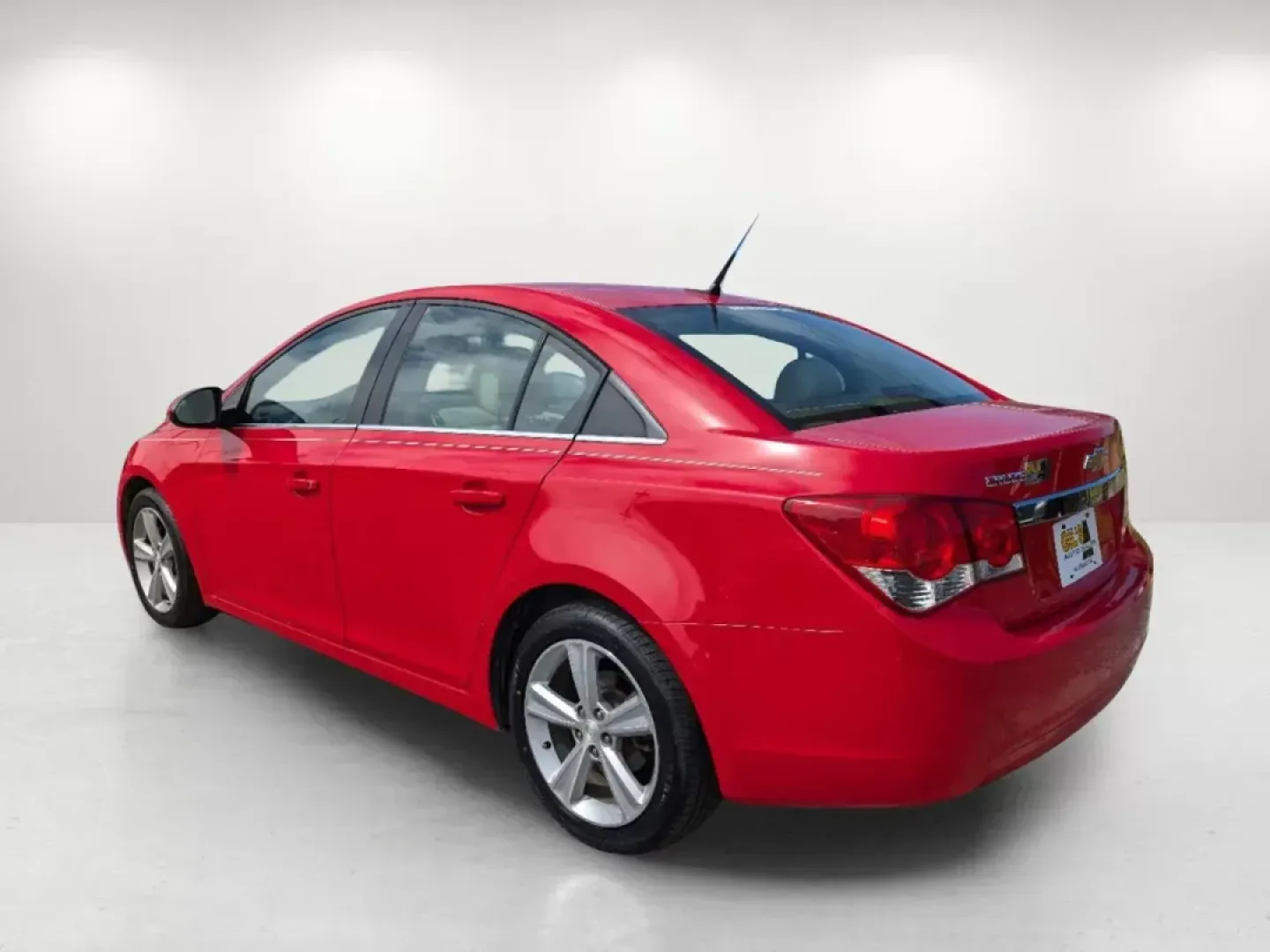2014 /Cocoa/Light Neutral Chevrolet Cruze 2LT (1G1PE5SB4E7) with an Other engine, located at 1430 Gateway Drive, Opelika, AL, 36801, (334) 239-0944, 32.637871, -85.409790 - **Discover the Perfect Blend of Style and Performance with the 2014 Chevrolet Cruze 2LT at Gils Auto in Opelika, AL!**<br /> <br /> Are you searching for a reliable sedan that seamlessly fits into your busy lifestyle? Look no further than the 2014 Chevrolet Cruze 2LT, now available at Gils Auto, you - Photo#6