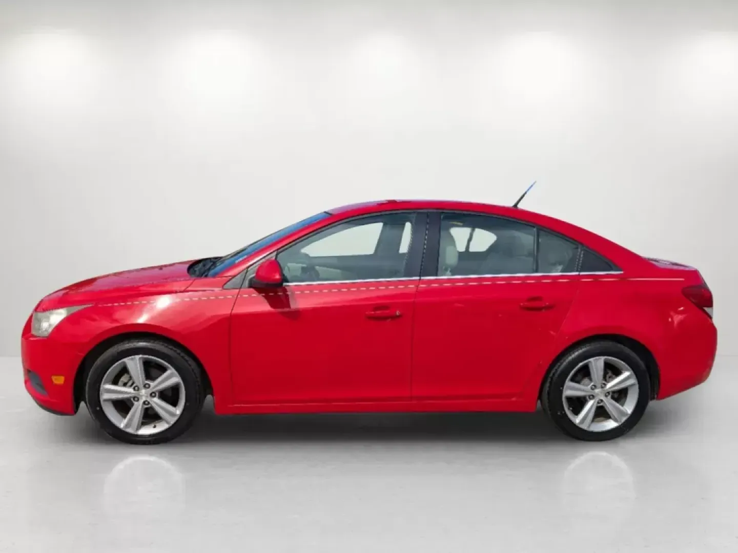2014 /Cocoa/Light Neutral Chevrolet Cruze 2LT (1G1PE5SB4E7) with an Other engine, located at 1430 Gateway Drive, Opelika, AL, 36801, (334) 239-0944, 32.637871, -85.409790 - **Discover the Perfect Blend of Style and Performance with the 2014 Chevrolet Cruze 2LT at Gils Auto in Opelika, AL!**<br /> <br /> Are you searching for a reliable sedan that seamlessly fits into your busy lifestyle? Look no further than the 2014 Chevrolet Cruze 2LT, now available at Gils Auto, you - Photo#7