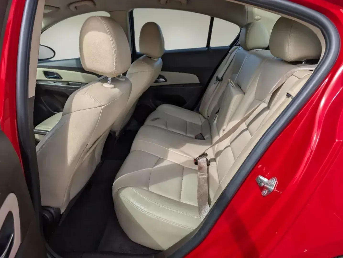 2014 /Cocoa/Light Neutral Chevrolet Cruze 2LT (1G1PE5SB4E7) with an Other engine, located at 1430 Gateway Drive, Opelika, AL, 36801, (334) 239-0944, 32.637871, -85.409790 - **Discover the Perfect Blend of Style and Performance with the 2014 Chevrolet Cruze 2LT at Gils Auto in Opelika, AL!**<br /> <br /> Are you searching for a reliable sedan that seamlessly fits into your busy lifestyle? Look no further than the 2014 Chevrolet Cruze 2LT, now available at Gils Auto, you - Photo#10