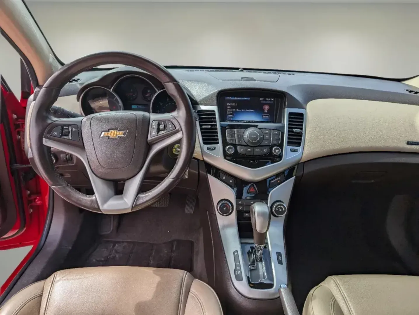 2014 /Cocoa/Light Neutral Chevrolet Cruze 2LT (1G1PE5SB4E7) with an Other engine, located at 1430 Gateway Drive, Opelika, AL, 36801, (334) 239-0944, 32.637871, -85.409790 - **Discover the Perfect Blend of Style and Performance with the 2014 Chevrolet Cruze 2LT at Gils Auto in Opelika, AL!**<br /> <br /> Are you searching for a reliable sedan that seamlessly fits into your busy lifestyle? Look no further than the 2014 Chevrolet Cruze 2LT, now available at Gils Auto, you - Photo#11
