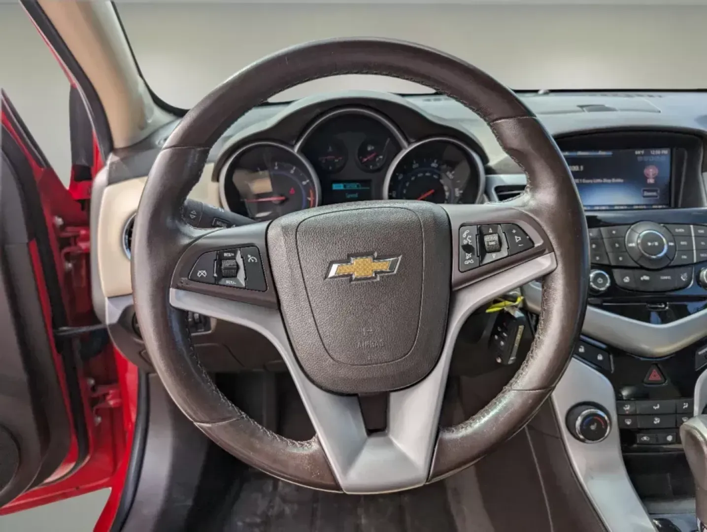 2014 /Cocoa/Light Neutral Chevrolet Cruze 2LT (1G1PE5SB4E7) with an Other engine, located at 1430 Gateway Drive, Opelika, AL, 36801, (334) 239-0944, 32.637871, -85.409790 - **Discover the Perfect Blend of Style and Performance with the 2014 Chevrolet Cruze 2LT at Gils Auto in Opelika, AL!**<br /> <br /> Are you searching for a reliable sedan that seamlessly fits into your busy lifestyle? Look no further than the 2014 Chevrolet Cruze 2LT, now available at Gils Auto, you - Photo#13