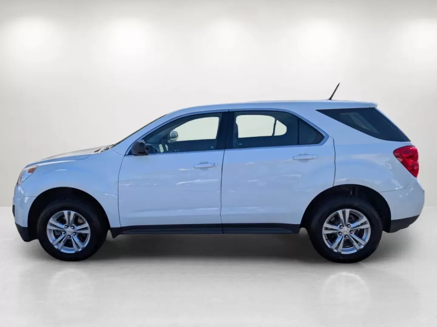 2014 /Jet Black Chevrolet Equinox LS (2GNALAEK0E6) with an Other engine, located at 3959 U.S. 80 W, Phenix City, AL, 36870, (334) 297-4885, 32.469296, -85.135185 - **Discover Your Next Adventure with the 2014 Chevrolet Equinox at Gils Auto!**<br /> <br /> Are you ready to elevate your driving experience? The 2014 Chevrolet Equinox LS, now available at Gils Auto in Phenix City, AL, is the perfect SUV for budget-conscious buyers looking for reliability and versa - Photo#8