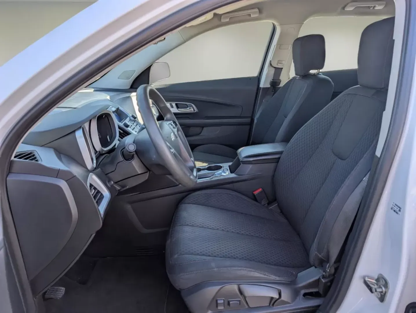 2014 /Jet Black Chevrolet Equinox LS (2GNALAEK0E6) with an Other engine, located at 3959 U.S. 80 W, Phenix City, AL, 36870, (334) 297-4885, 32.469296, -85.135185 - **Discover Your Next Adventure with the 2014 Chevrolet Equinox at Gils Auto!**<br /> <br /> Are you ready to elevate your driving experience? The 2014 Chevrolet Equinox LS, now available at Gils Auto in Phenix City, AL, is the perfect SUV for budget-conscious buyers looking for reliability and versa - Photo#10