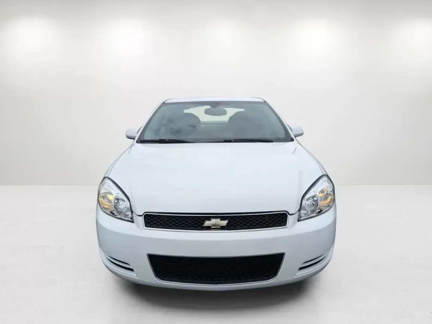 2014 /Gray Chevrolet Impala Limited LT (2G1WB5E32E1) with an Gas V6 3.6L/217 engine, 6-Speed Automatic transmission, located at 521 Old Farm Lane Rd, Prattville, AL, 36066, (334) 325-1505, 32.482460, -86.416367 - 2014 Chevrolet Impala Limited LT - Photo#1