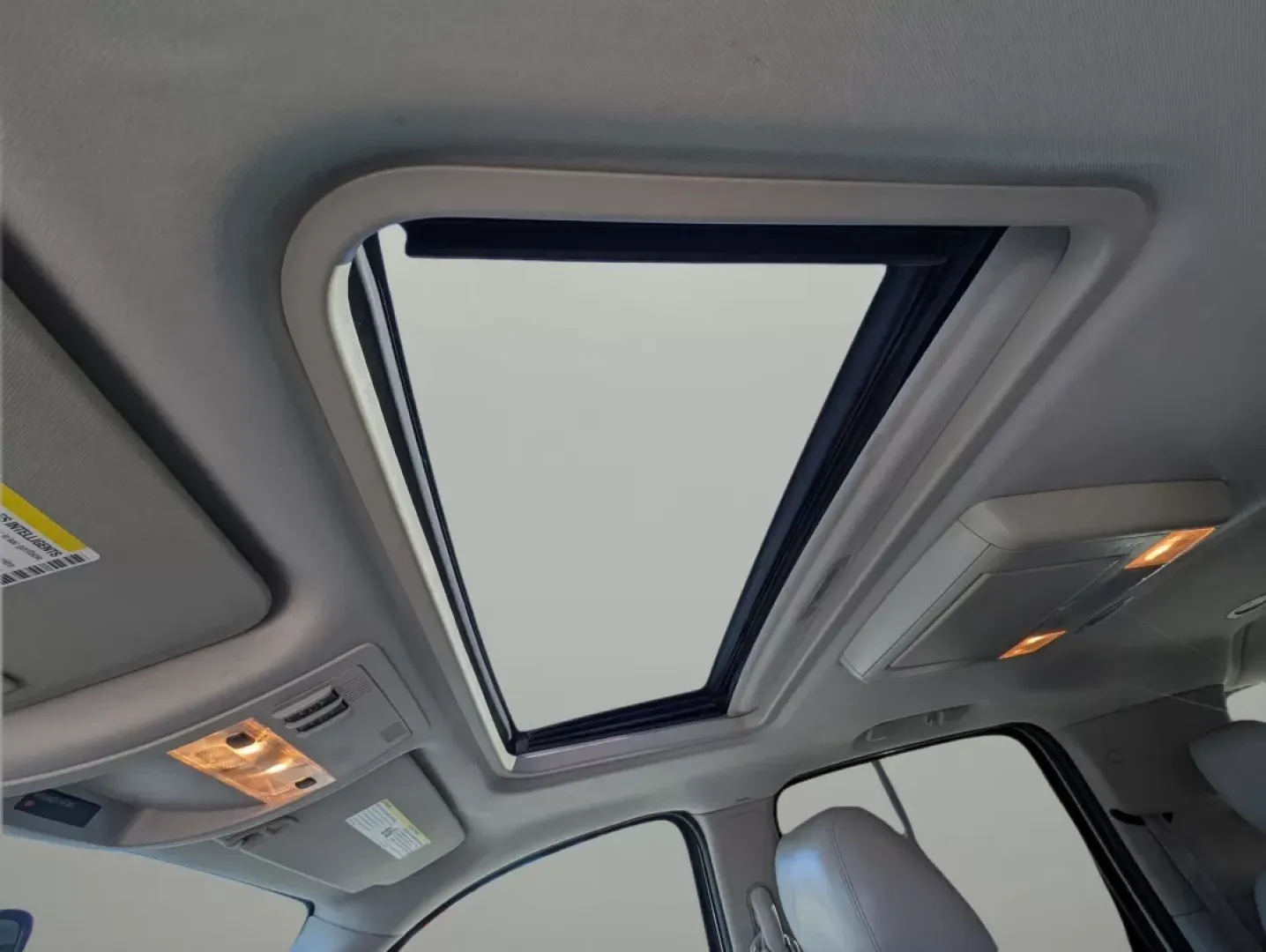 2014 /Light Titanium/Dark Titanium Chevrolet Suburban LT (1GNSCJE07ER) with an Other engine, located at 3959 U.S. 80 W, Phenix City, AL, 36870, (334) 297-4885, 32.469296, -85.135185 - **Discover Your Home on Wheels: 2014 Chevrolet Suburban LT Perfect for Family Adventures!**<br /> <br /> At Gils Auto in Phenix City, AL, we believe every journey should be as enjoyable as the destination. Introducing the 2014 Chevrolet Suburban LT, an ideal SUV for growing families and weekend adv - Photo#16