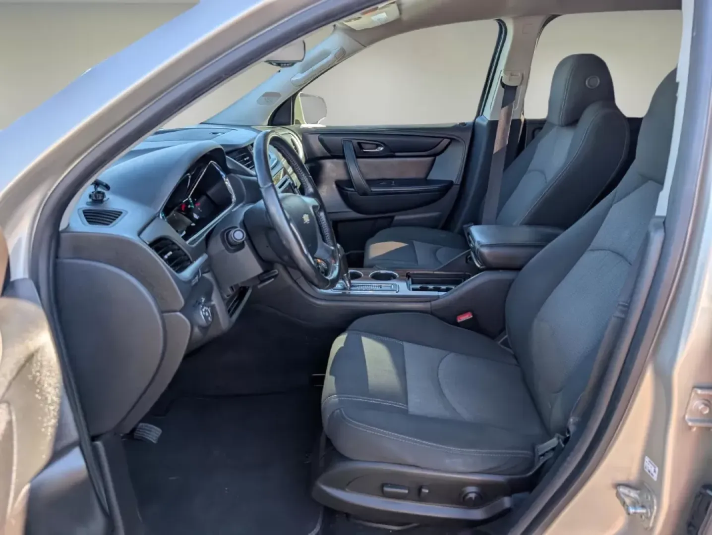 2014 /Ebony Chevrolet Traverse LT (1GNKRGKD2EJ) with an Other engine, located at 3959 U.S. 80 W, Phenix City, AL, 36870, (334) 297-4885, 32.469296, -85.135185 - **Discover Your Perfect Family Adventure in the 2014 Chevrolet Traverse LT at Gils Auto - Phenix City!**<br /> <br /> Are you a growing family in search of an SUV that perfectly balances space, comfort, and style? Look no further than this stunning 2014 Chevrolet Traverse LT, now available at Gils A - Photo#8